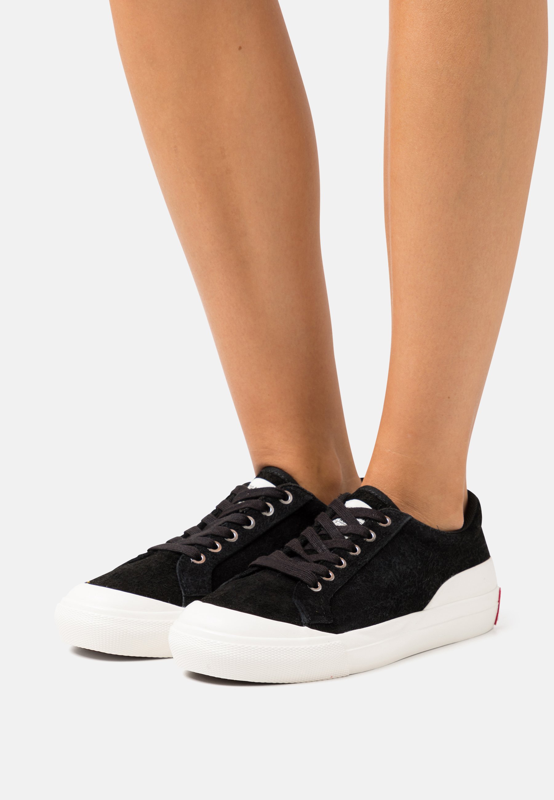 Levi's® LS1 LOW S - Trainers - regular black/black