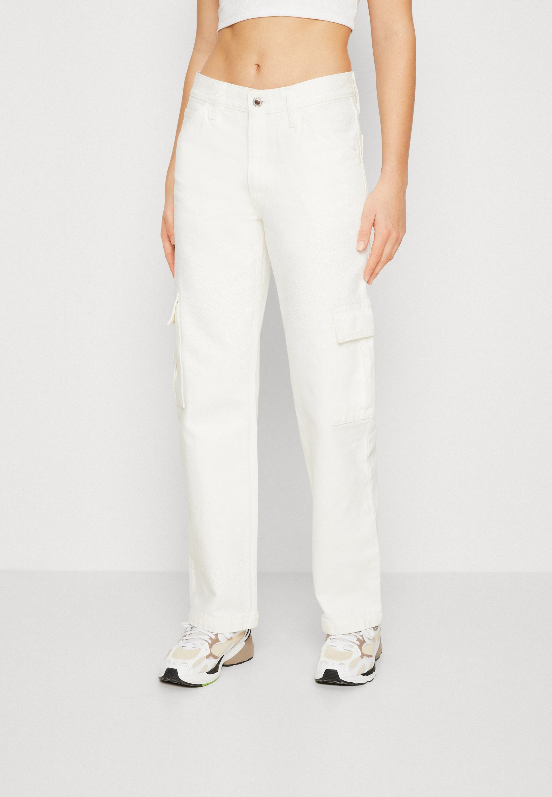 Levi's® SILVERTAB BAGGY CARGO - Relaxed fit jeans - wishy washy/white denim
