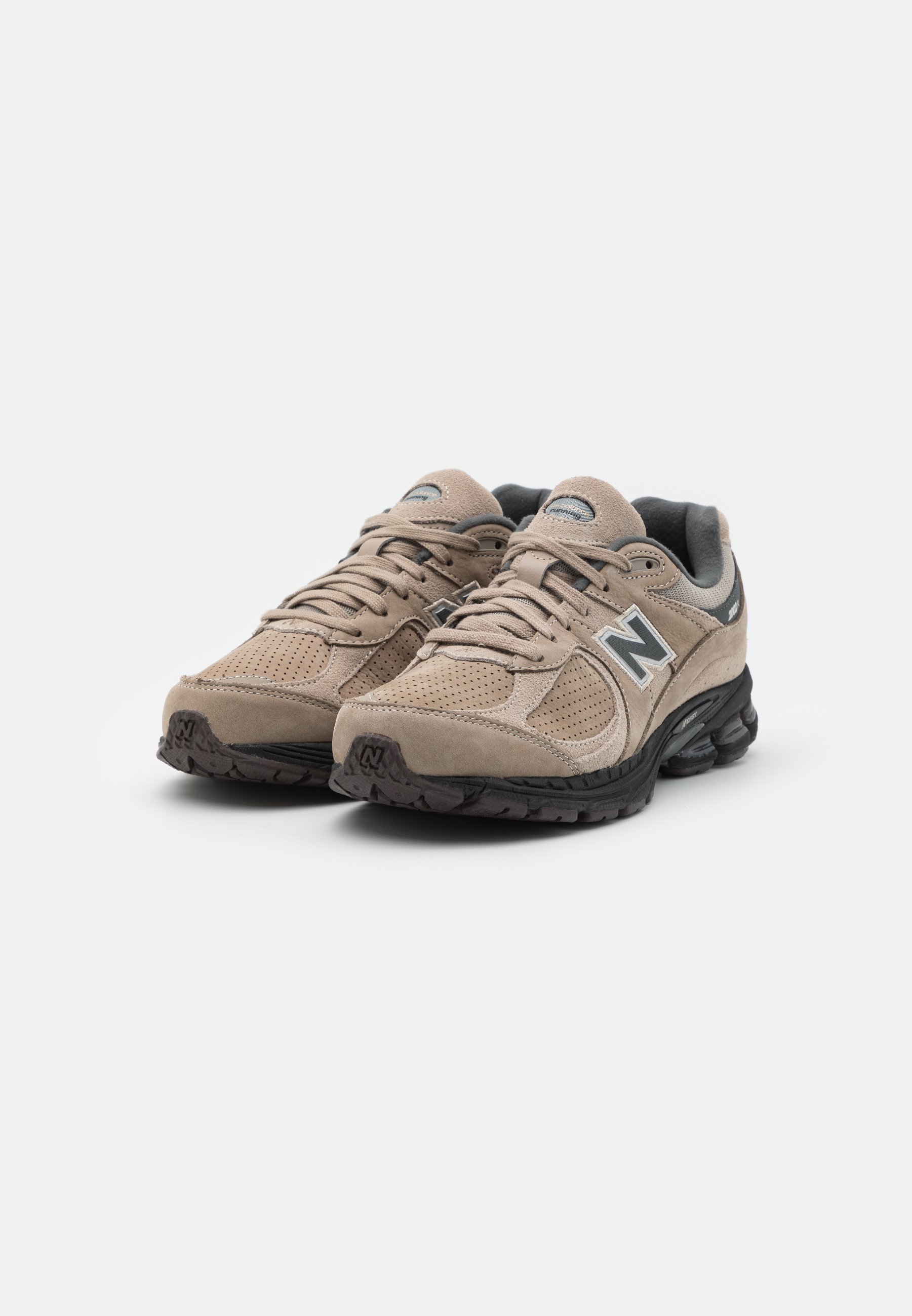 NB 2002 UNISEX - Trainers - driftwood/taupe
