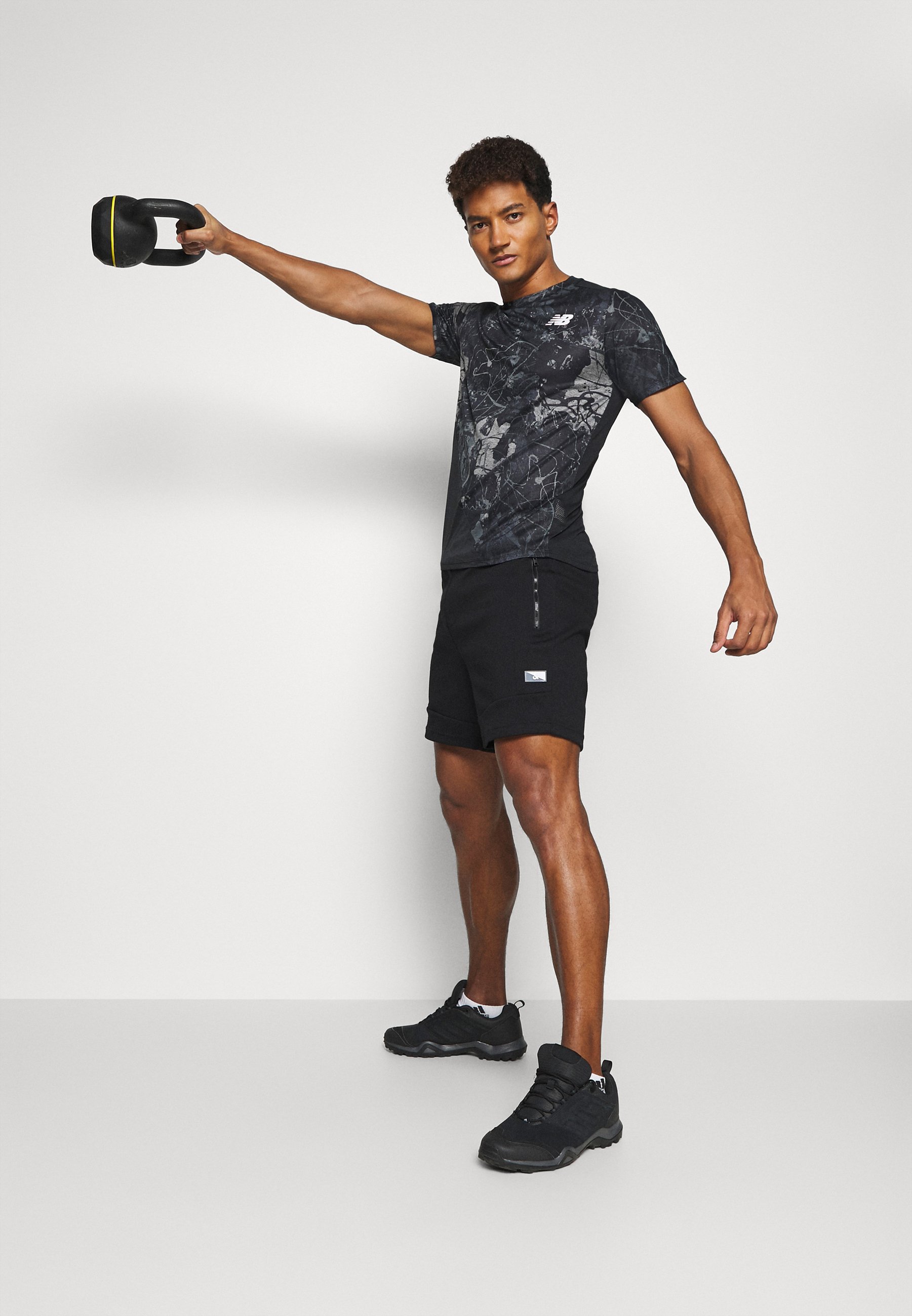 Jack &Jones JJIAIR - Sports shorts - black
