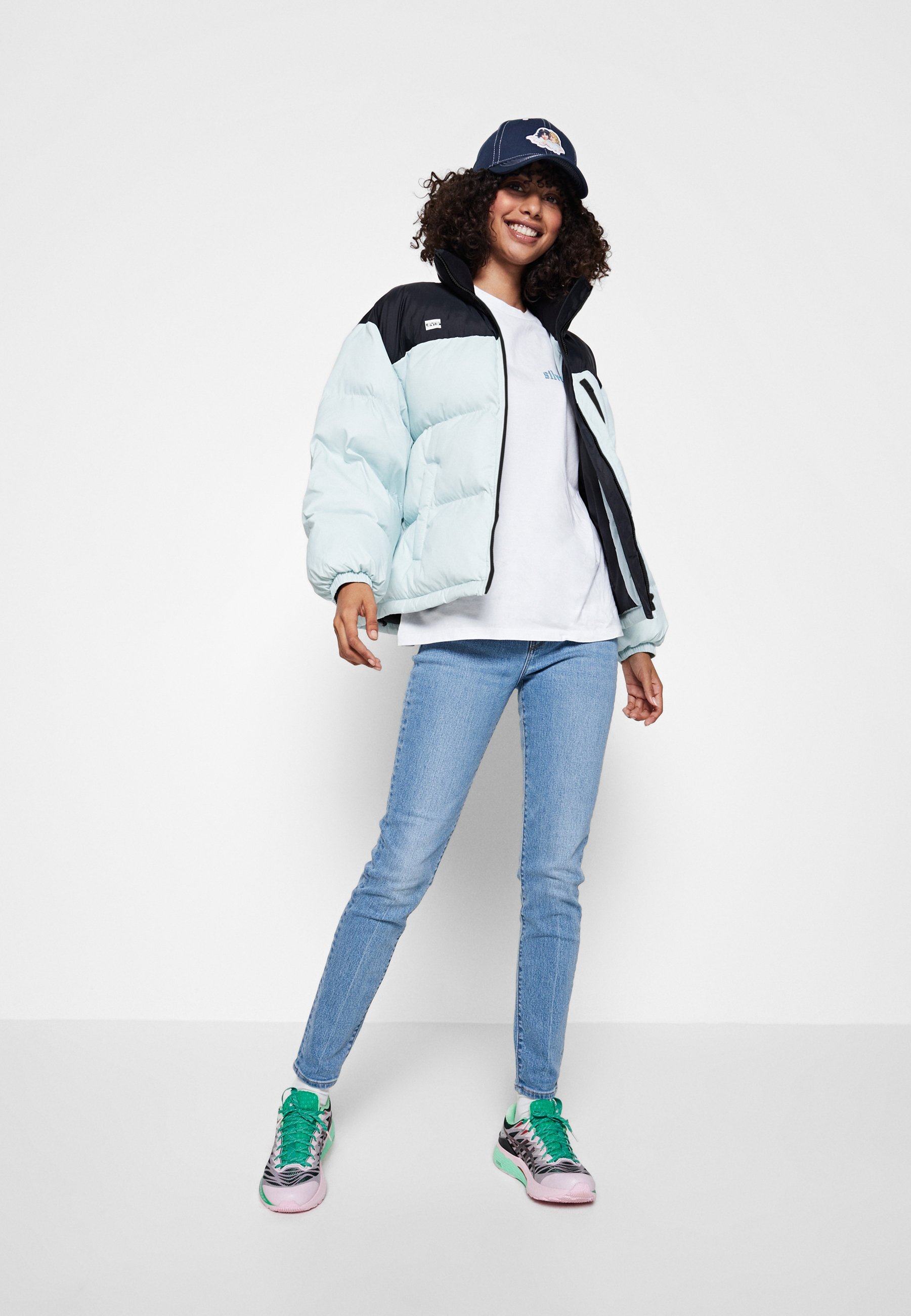 Levi's® NOE SHORT PUFFER - Winter jacket - caviar/black