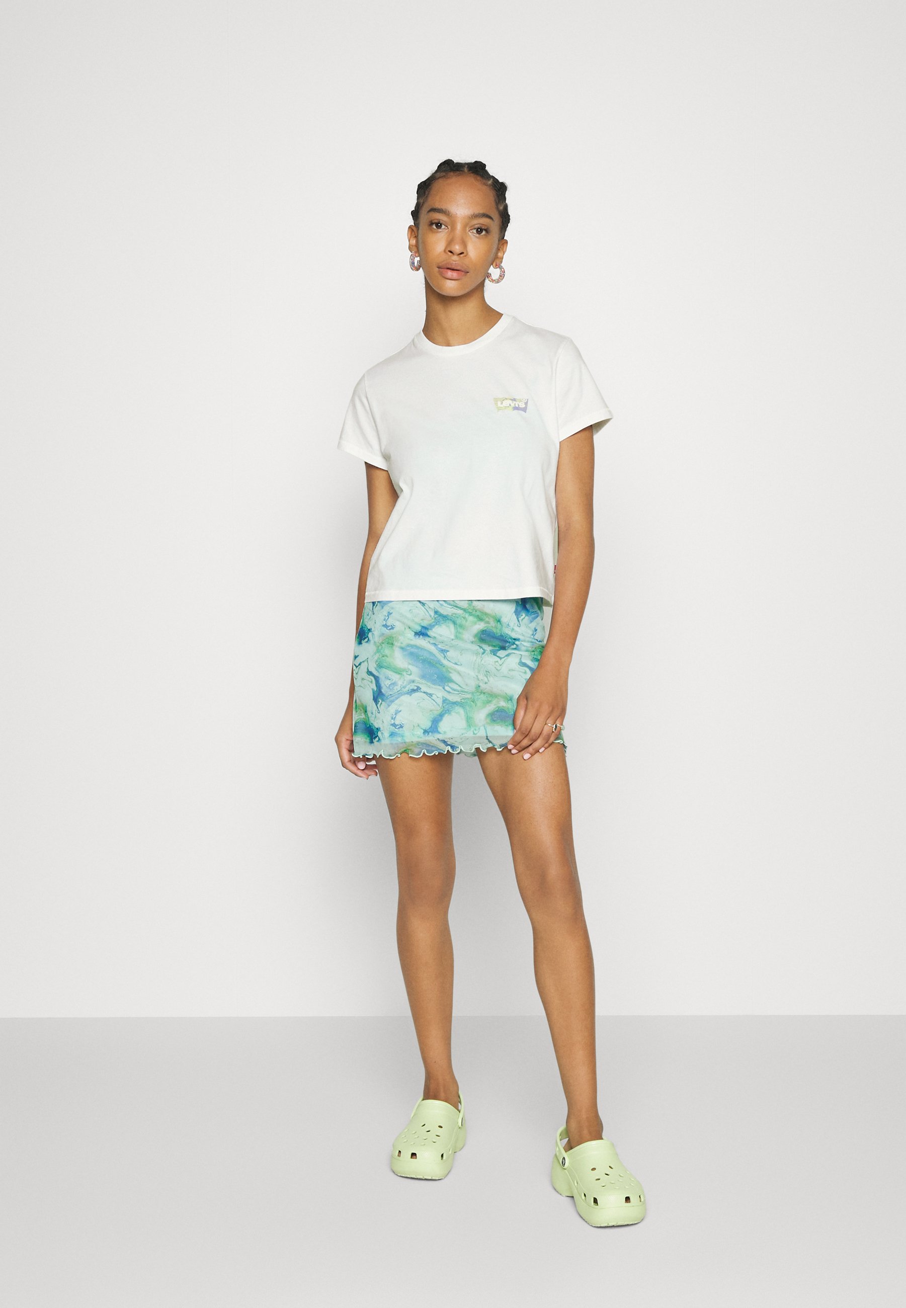 Levi's® GRAPHIC CLASSIC TEE - Print T-shirt -  bright white/white