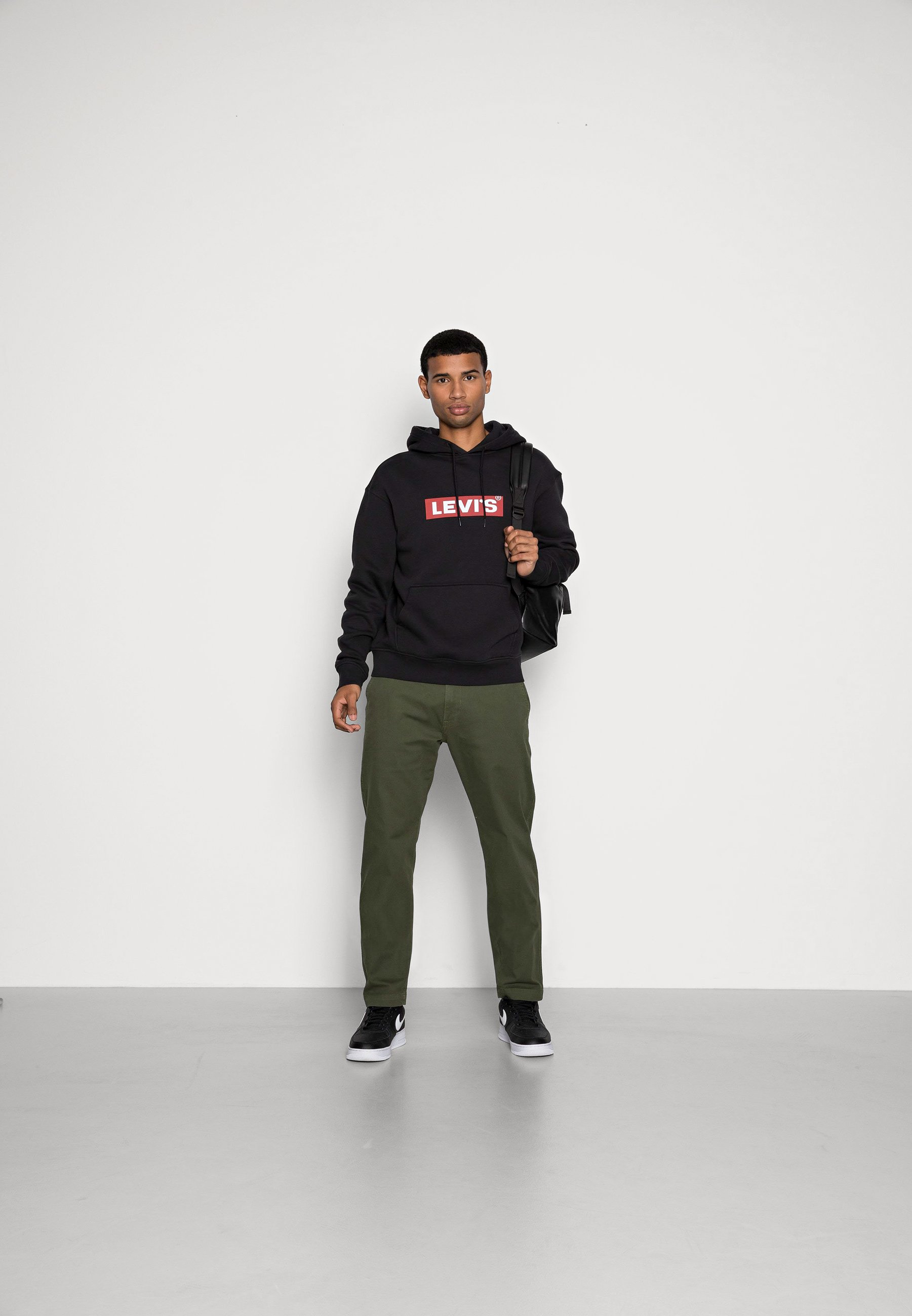 Levi's® RELAXD GRAPHIC HOODIE UNISEX - Hoodie - caviar/black