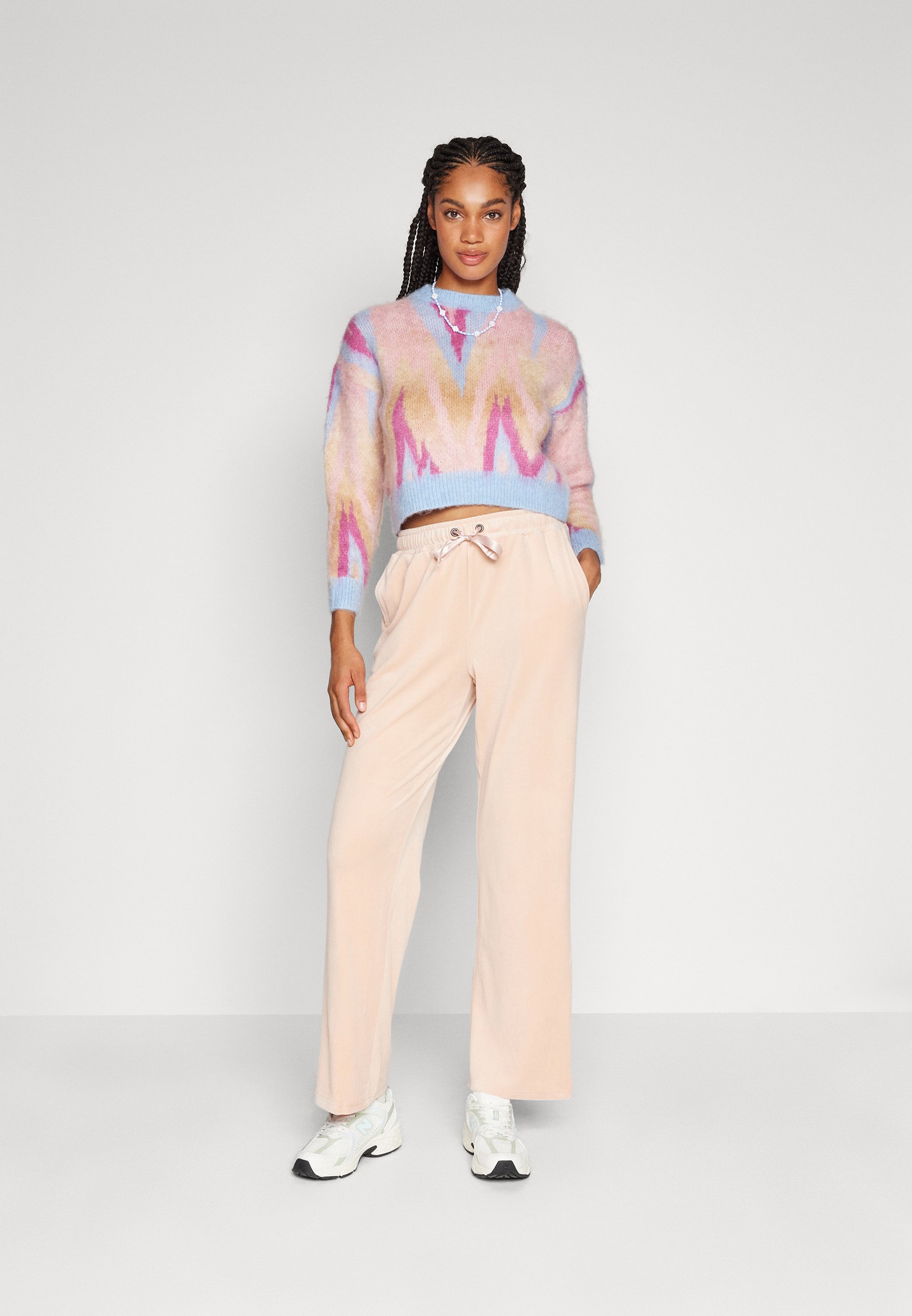 Vero Moda VMATHENA PANT - Tracksuit bottoms - rose dust/light pink