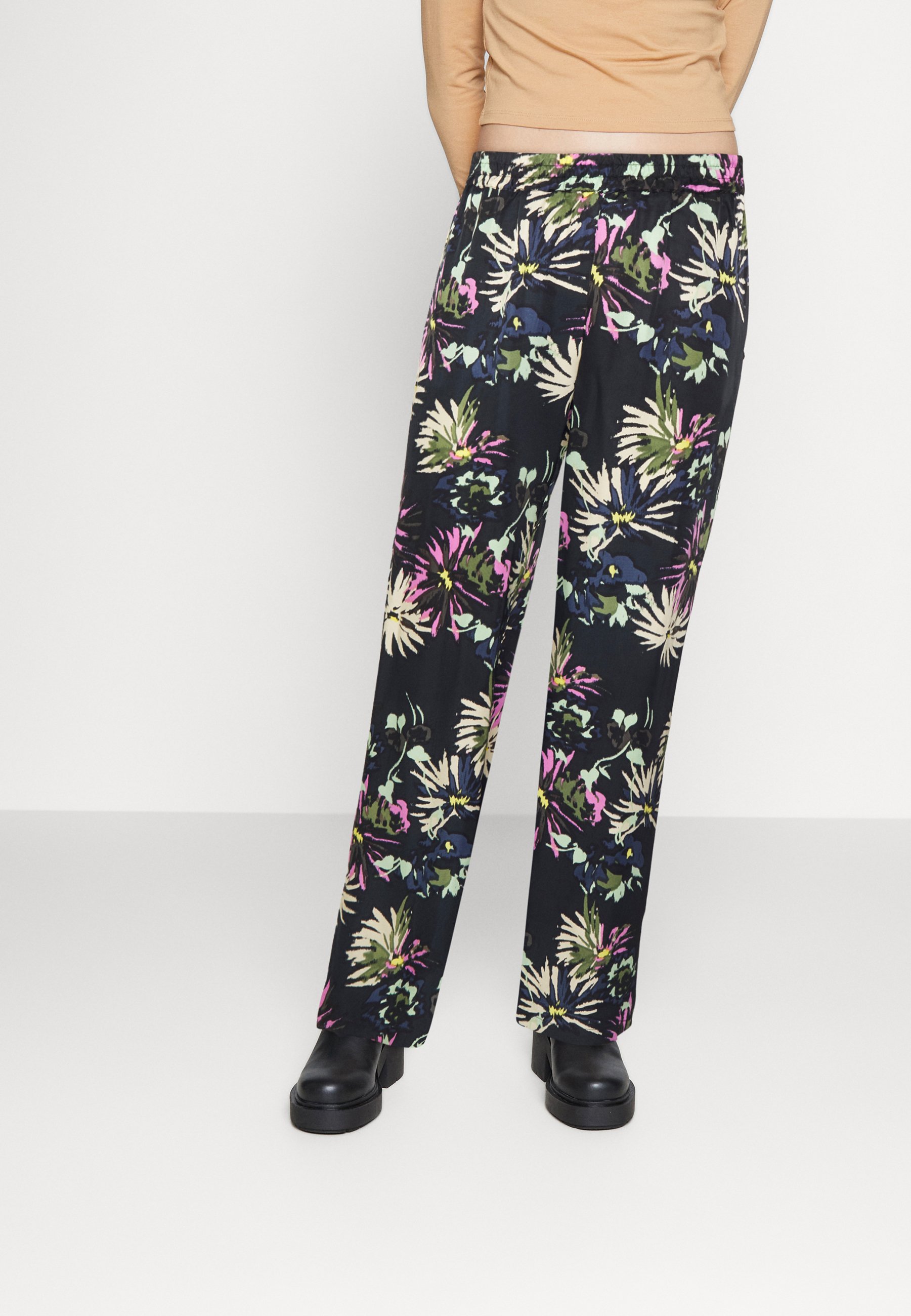 Scotch & Soda GIA WIDE LEG TROUSERS - Trousers - aster black/black