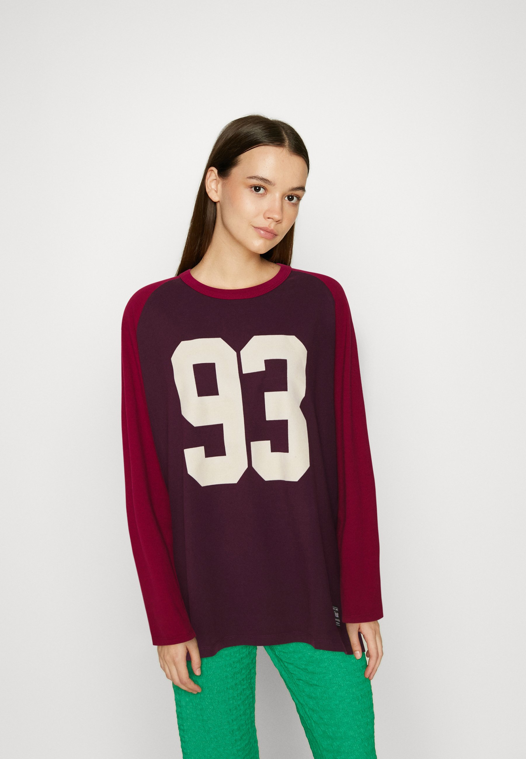 Levi's® GRAPHIC WAY BACK TEE - Long sleeved top - forest plum/beet red/red