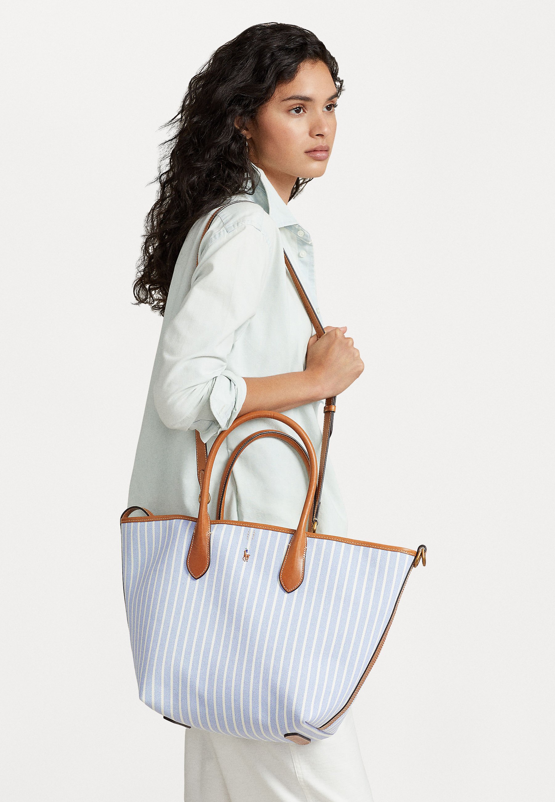 Polo Ralph Lauren TOTE MEDIUM - Tote bag - chambray blue/warm white/blue
