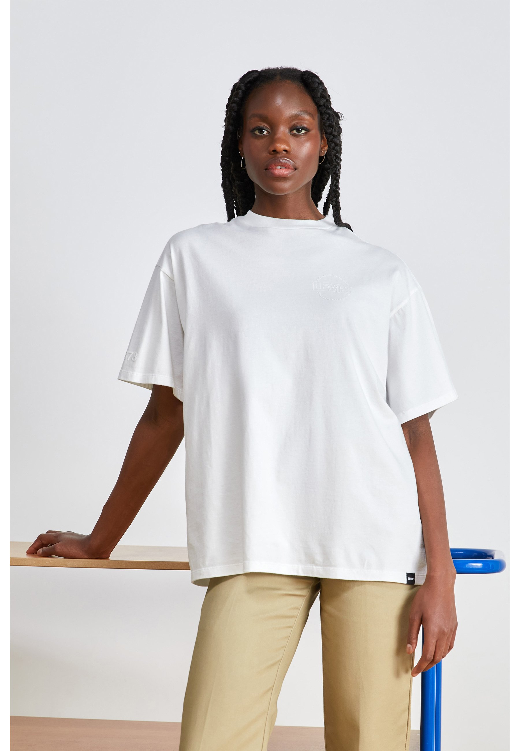 Levi's® GRAPHIC SHORT STACK TEE - Basic T-shirt - white