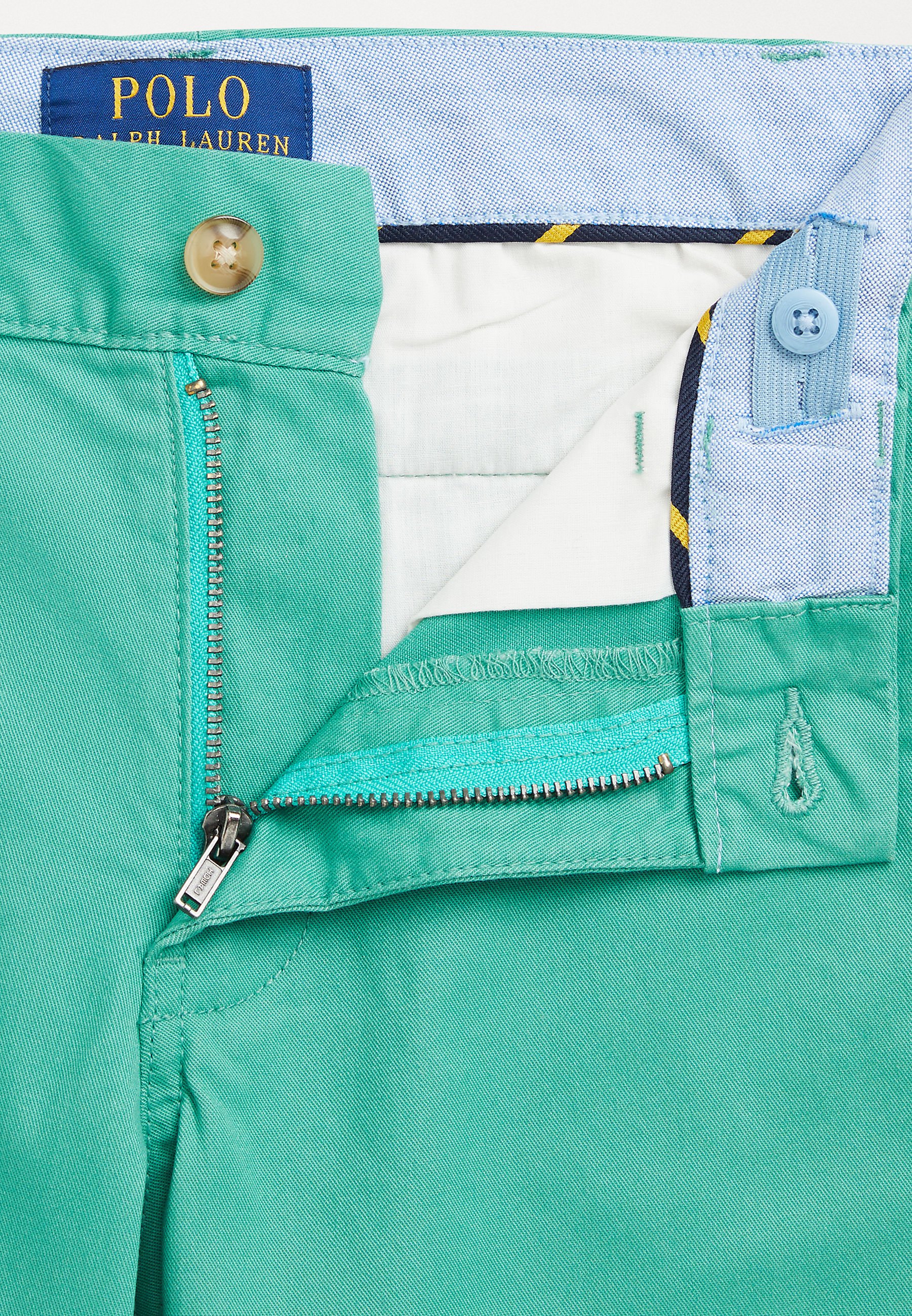 Polo Ralph Lauren BEDFORD FLAT FRONT - Shorts - raft green/green