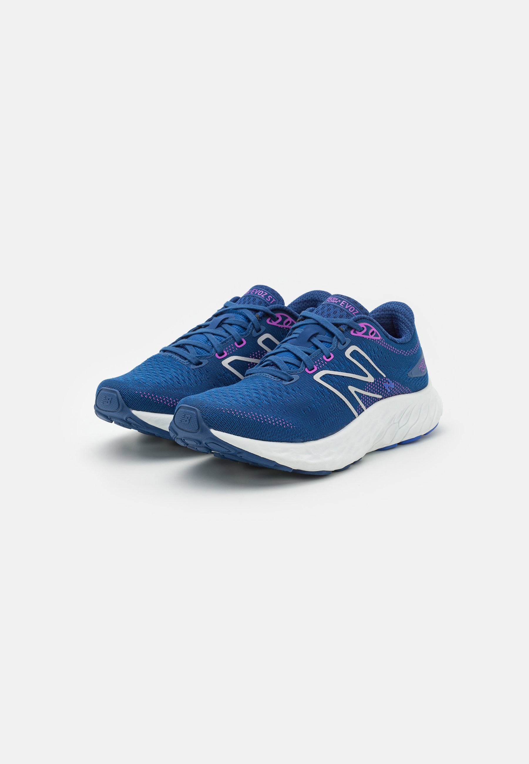 NB FRESH FOAM X EMBAR - Stabilty running shoes - night sky/dark blue