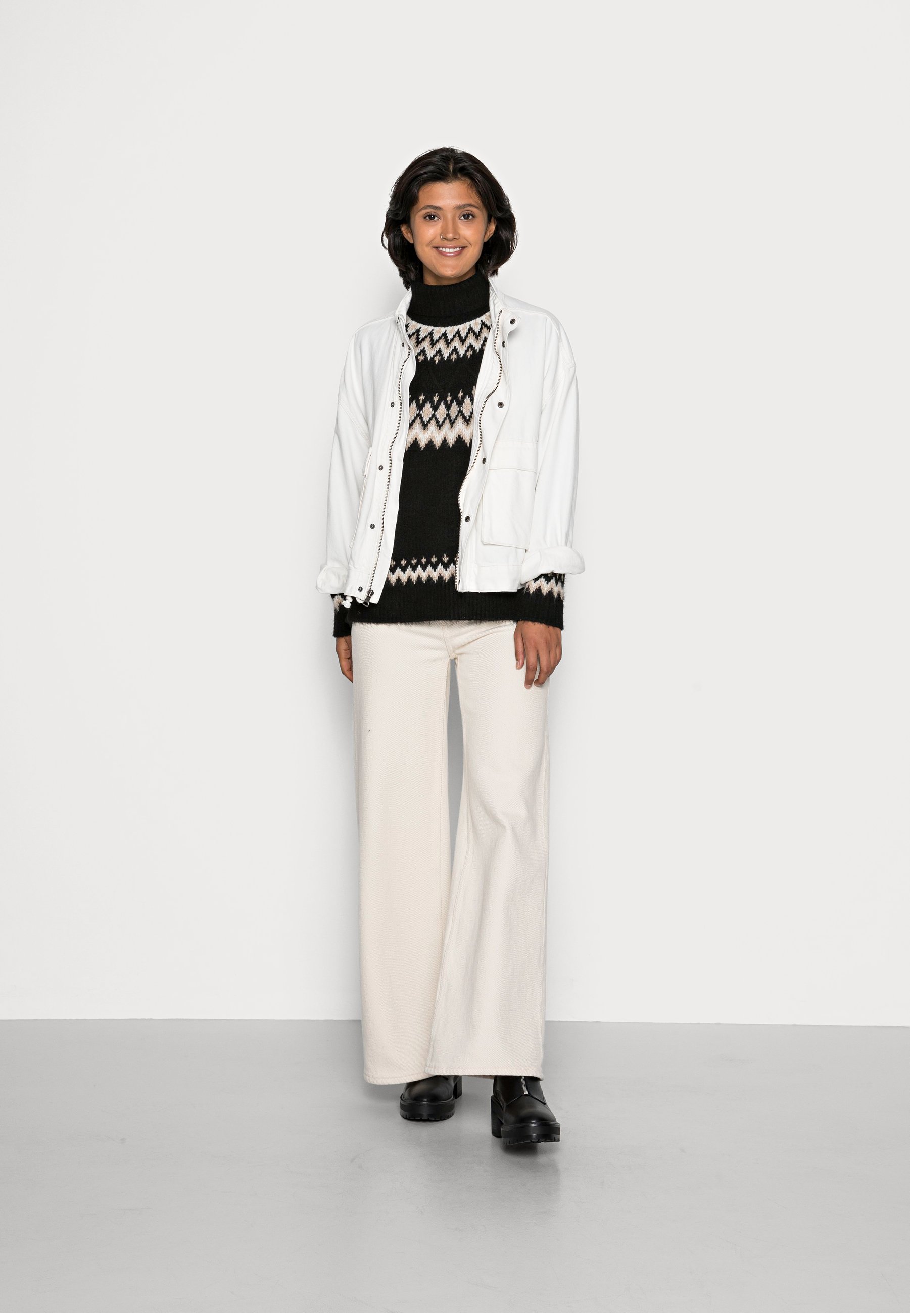 ONLY ONLMARJANA HIGHNECK - Jumper - black/pumice stone/taupe gray/black