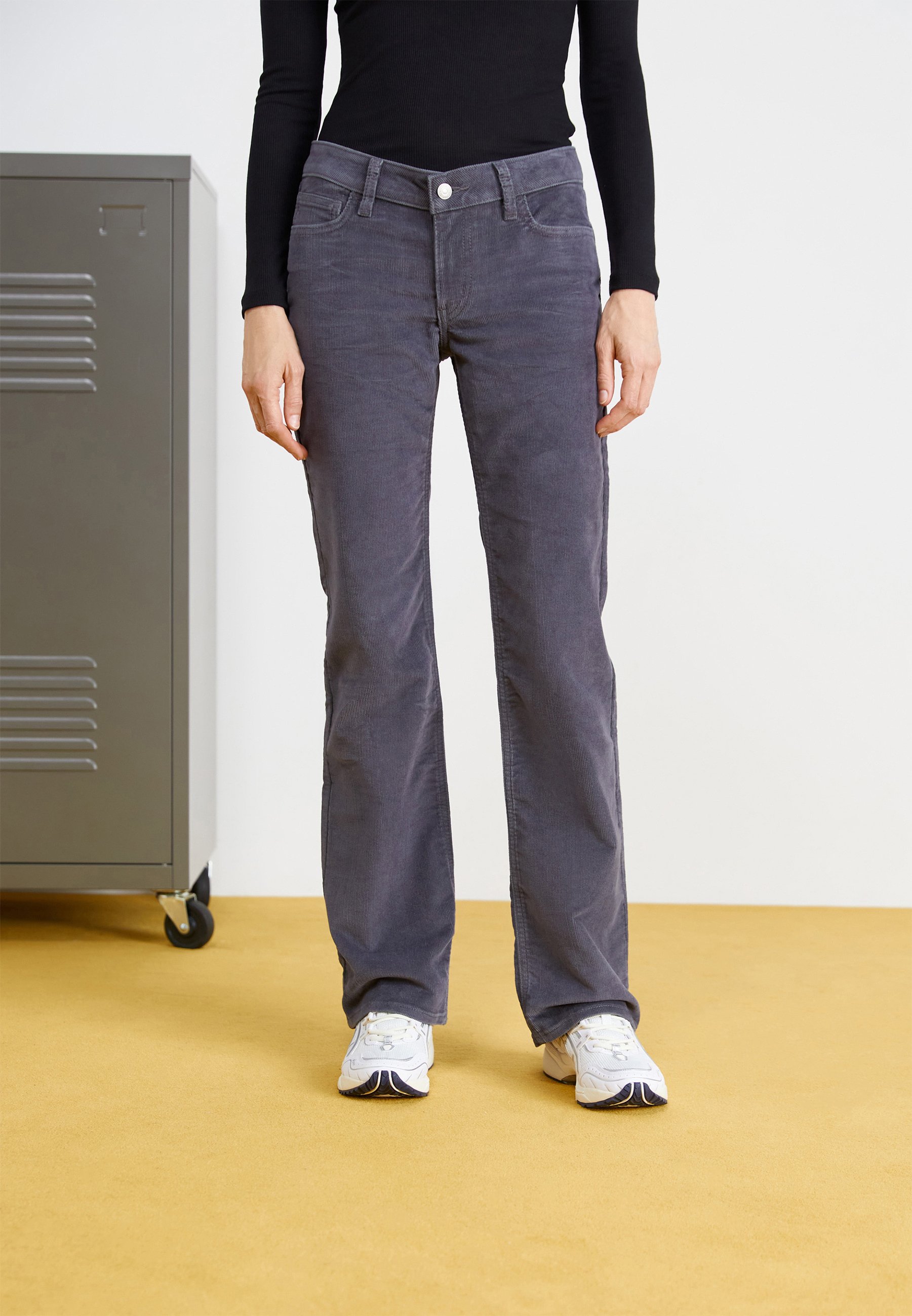 Levi's® SUPERLOW BOOT - Bootcut jeans - blackened pearl/black denim