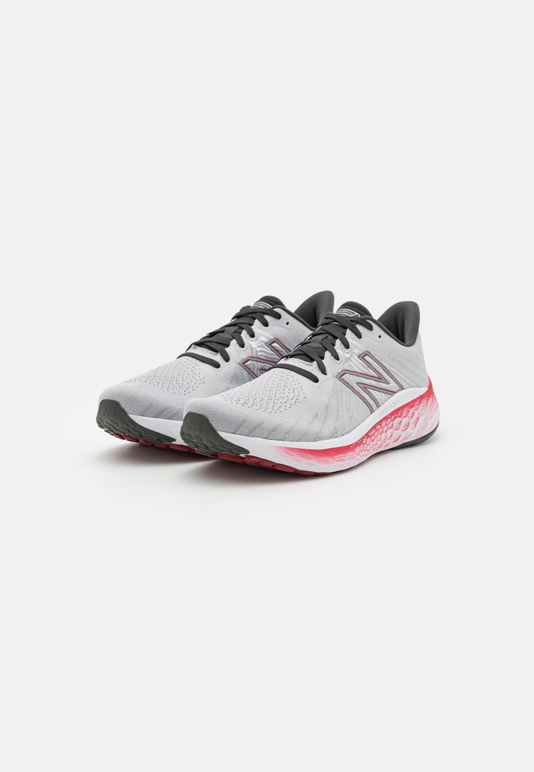 NB FRESH FOAM VONGO V5 - Stabilty running shoes - granite/grey