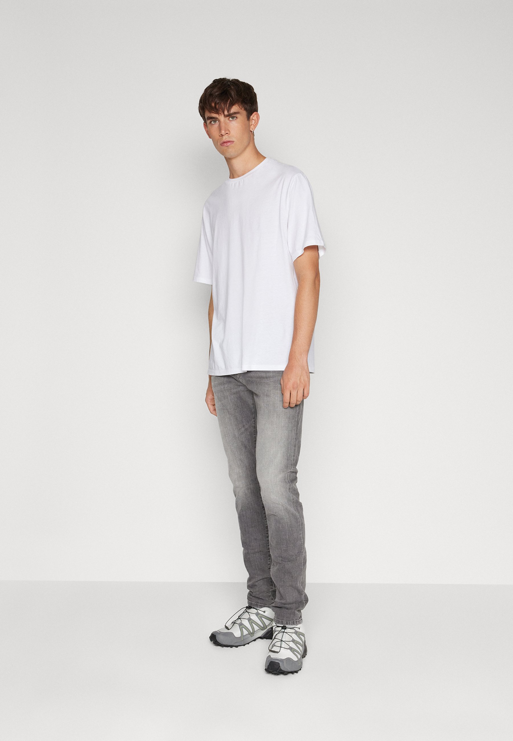 Diesel D-STRUKT - Slim fit jeans - 09f9102/grey denim