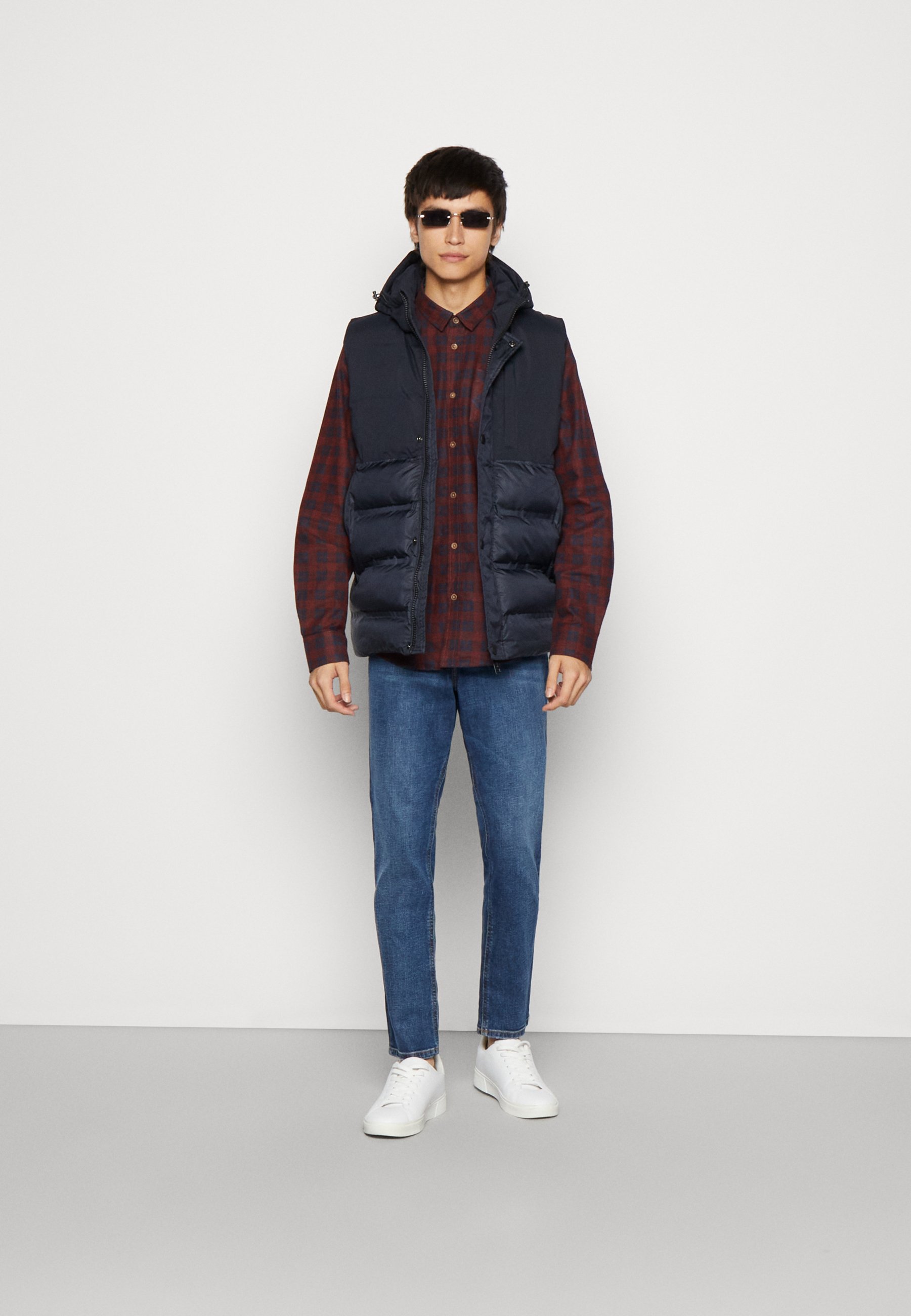 Diesel 2005 D-FINING - Jeans Tapered Fit - denim/blue denim