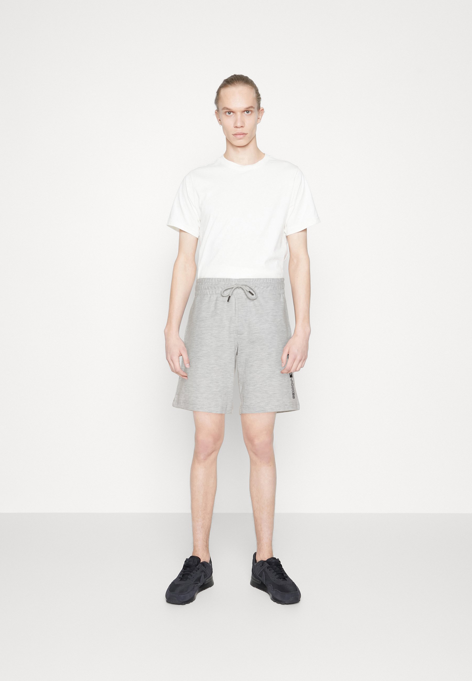 Jack &Jones JPSTNEO - Tracksuit bottoms - white