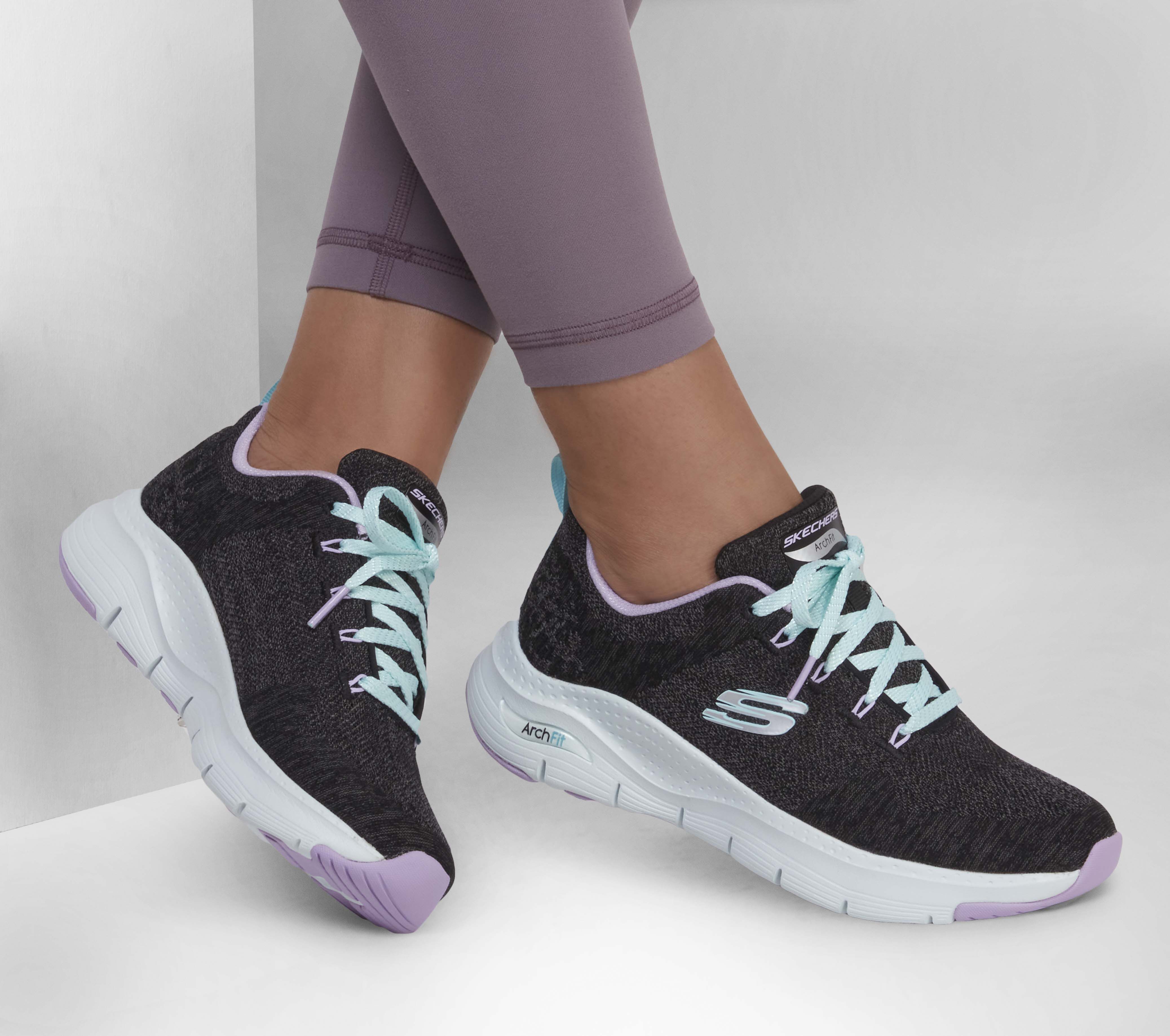 Skechers Arch Fit - Comfy Wave