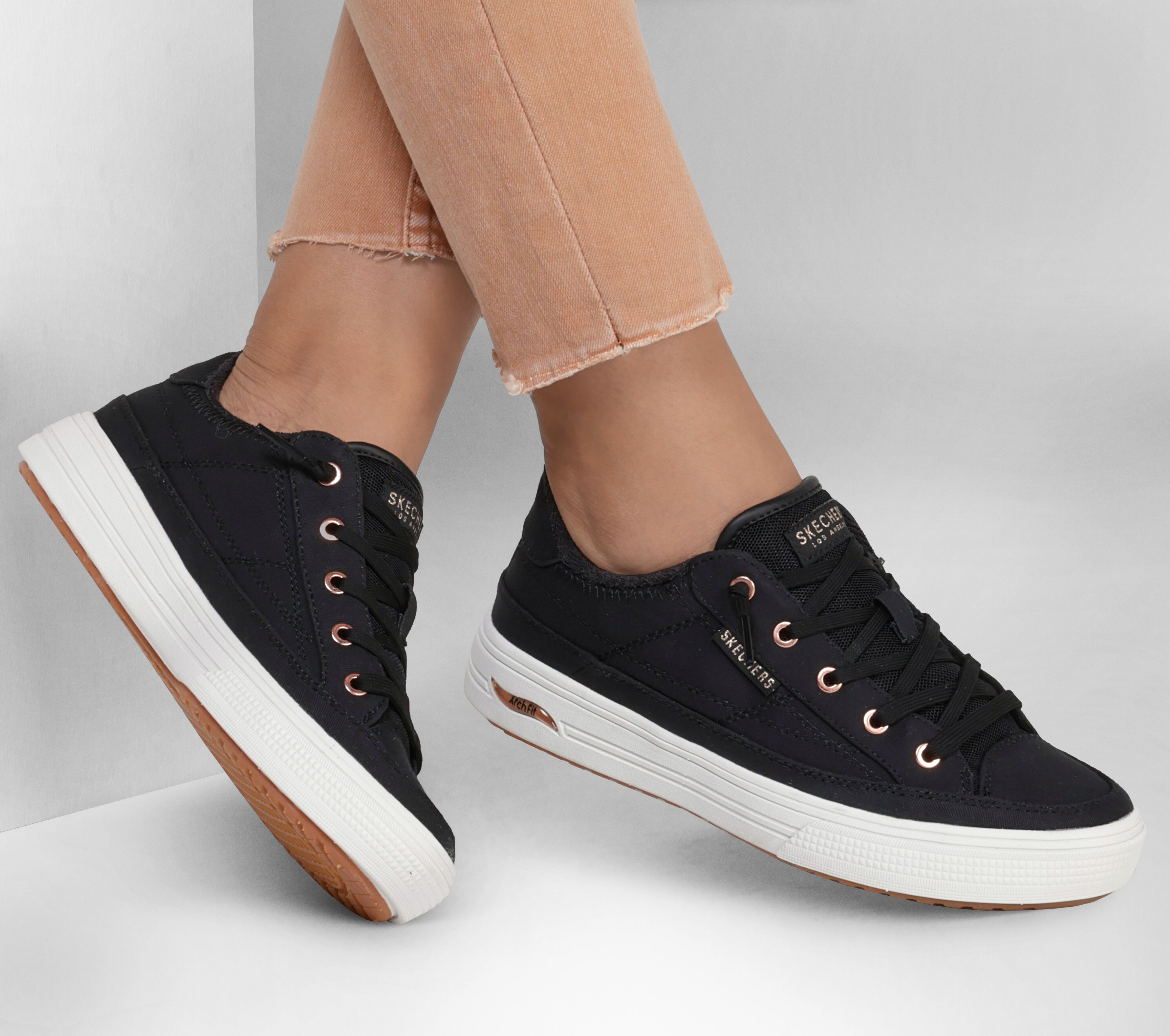 Skechers Arch Fit Arcade - Meet Ya There