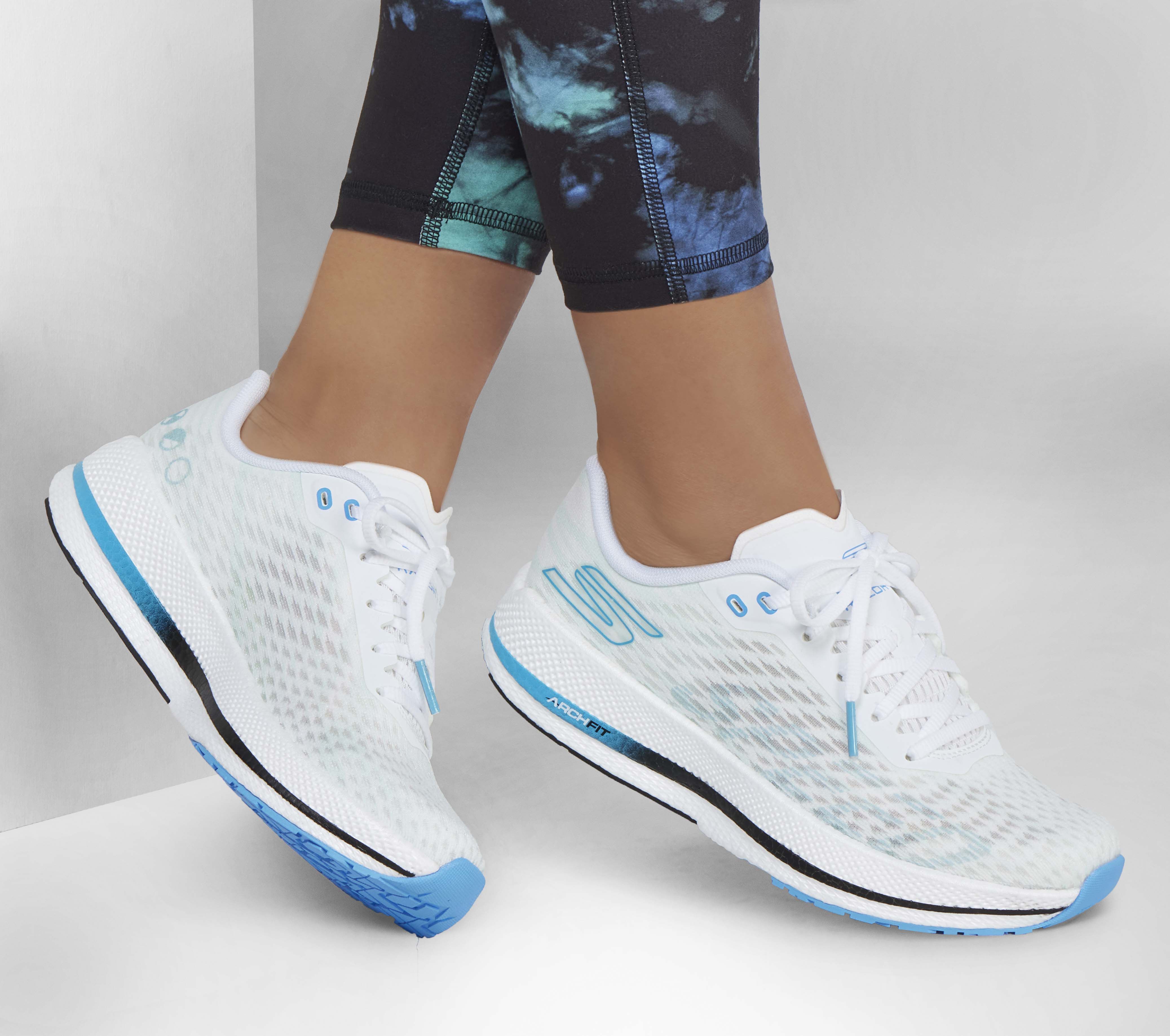 GO RUN Razor 4