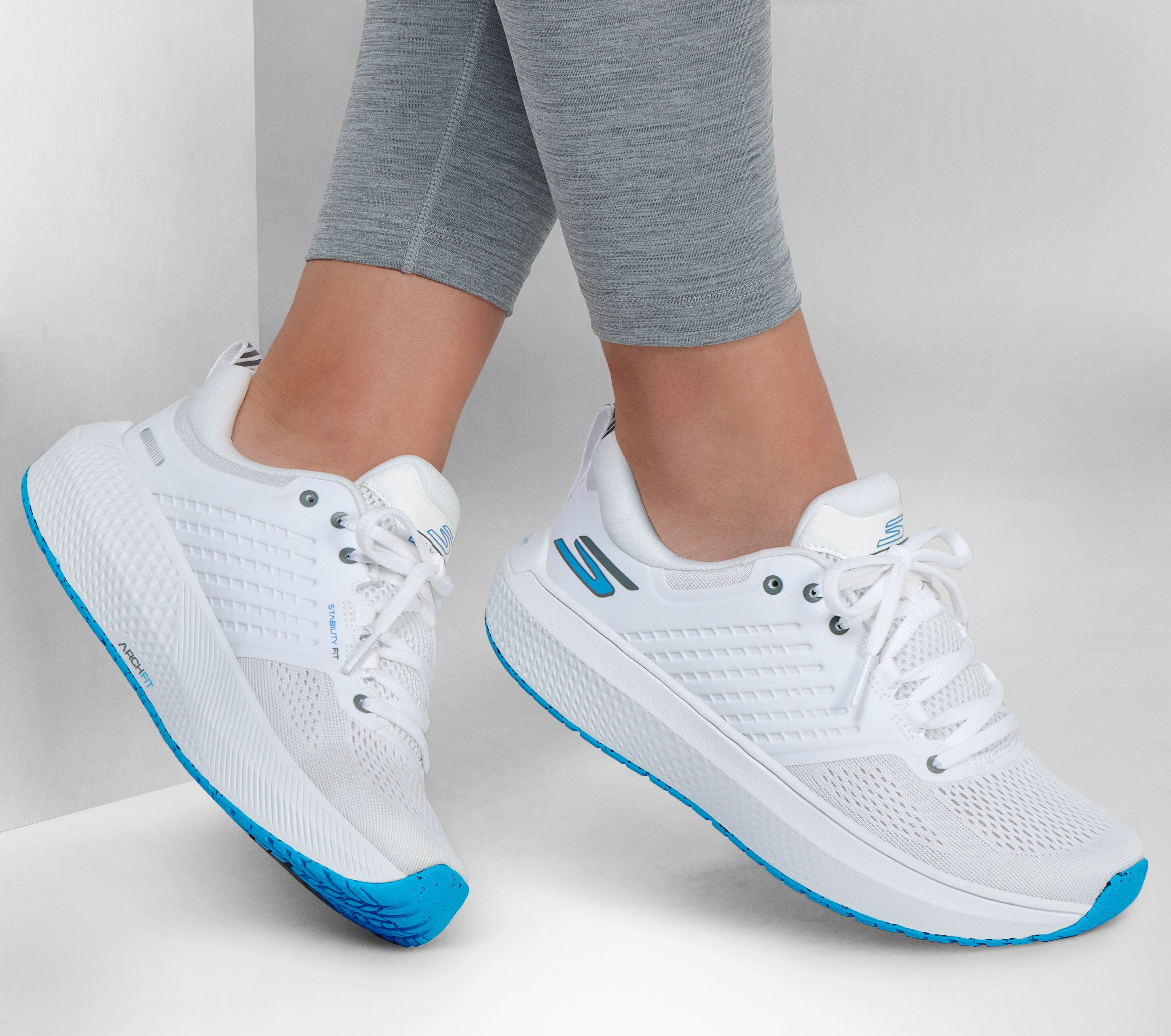 GO RUN Arch Fit Balance 3