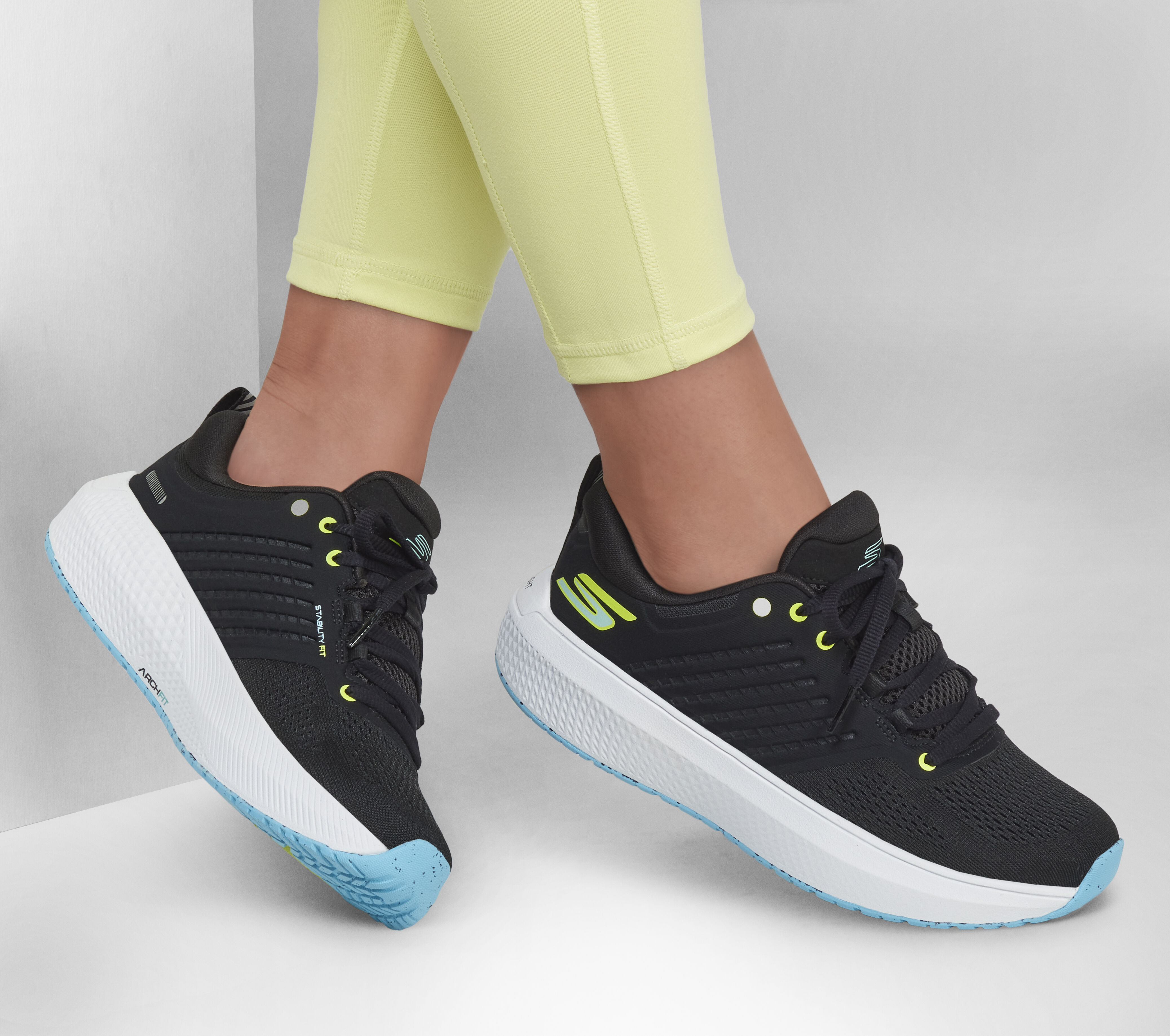GO RUN Arch Fit Balance 3