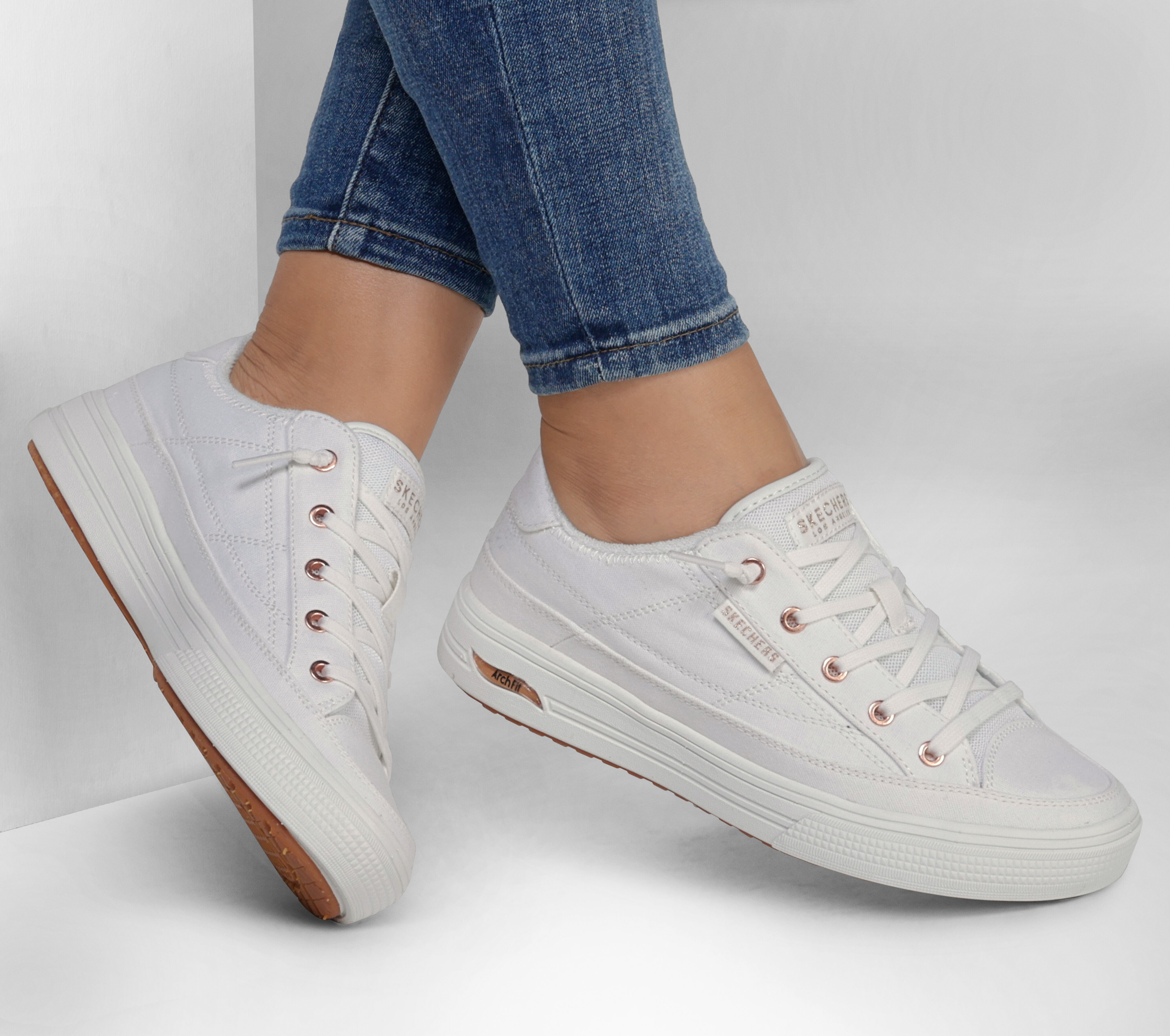 Skechers Arch Fit Arcade - Meet Ya There