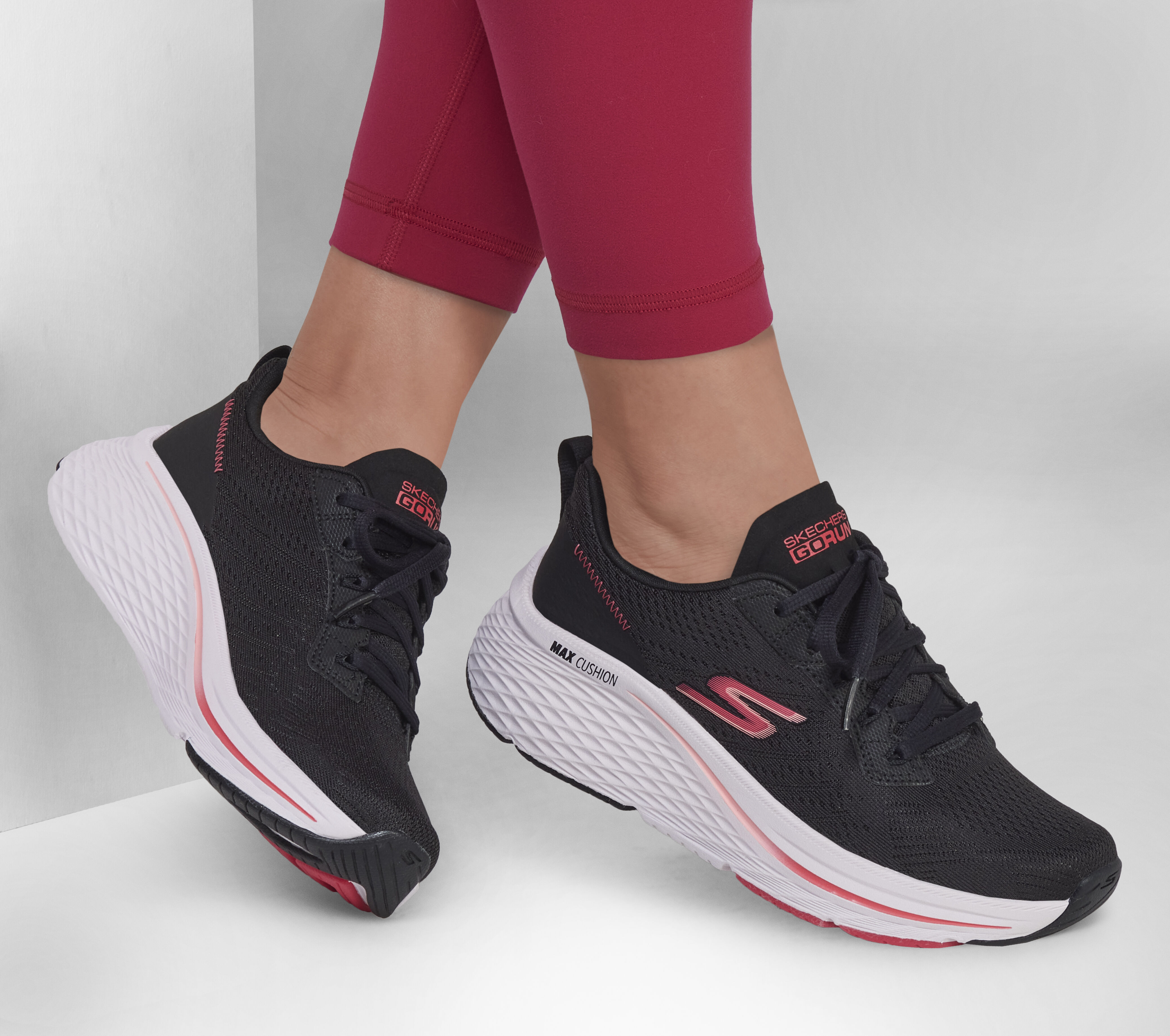 Max Cushioning Elite 2.0 Break Through