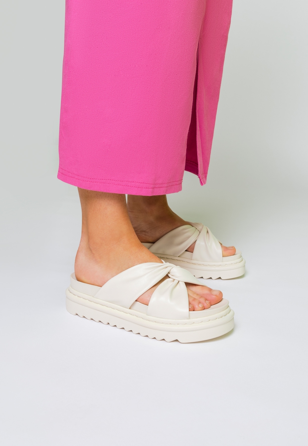 XIT, Sandaler