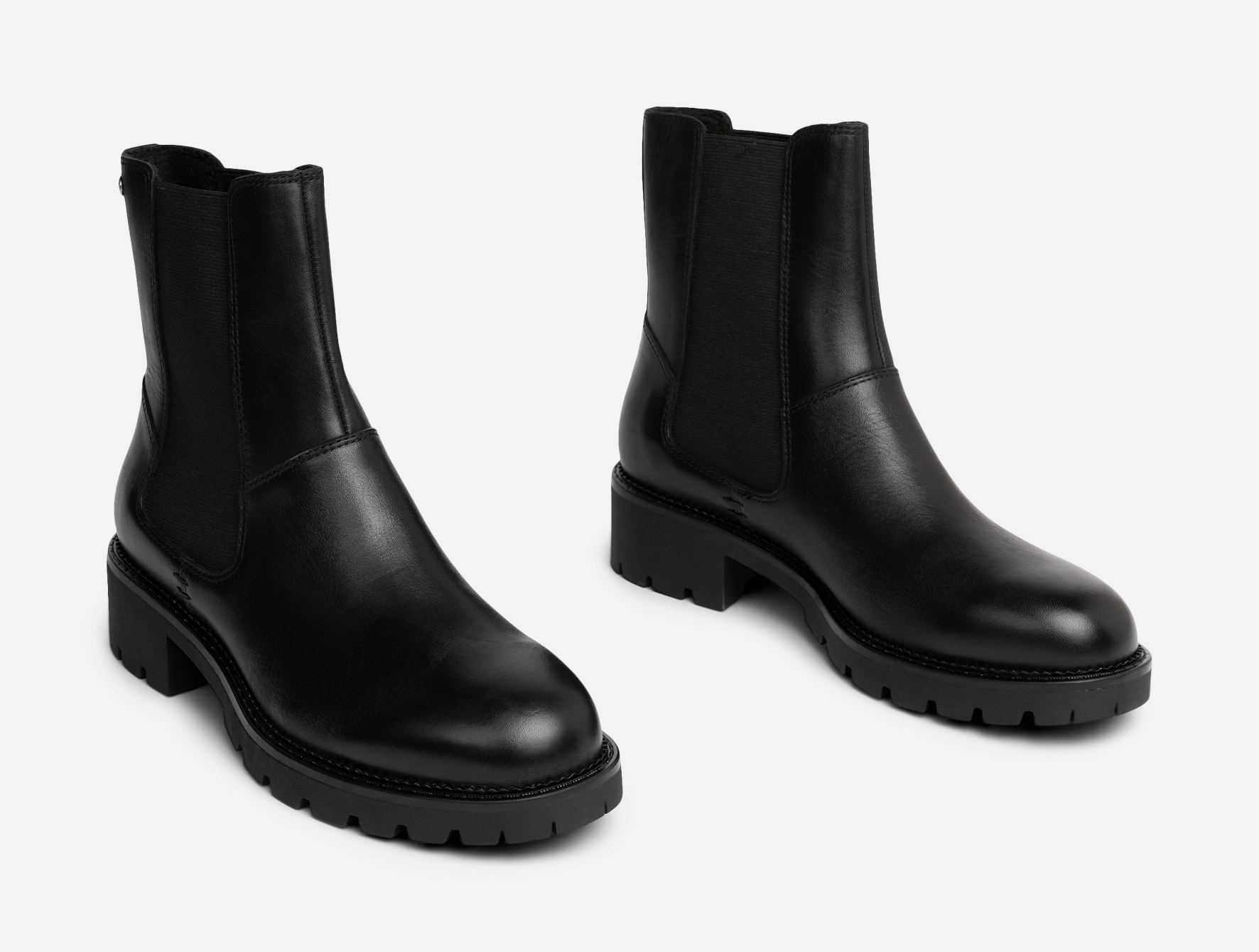 PACE, Chelseaboots