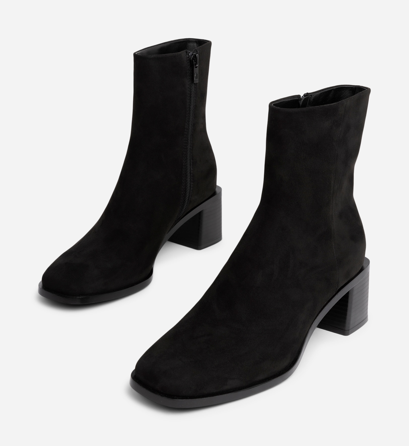 XIT, Boots