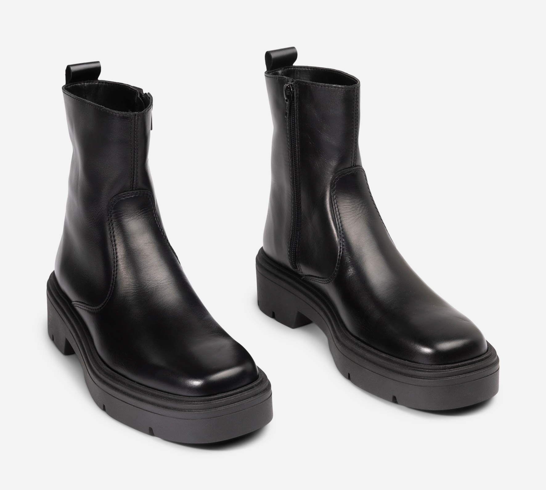 PACE, Boots
