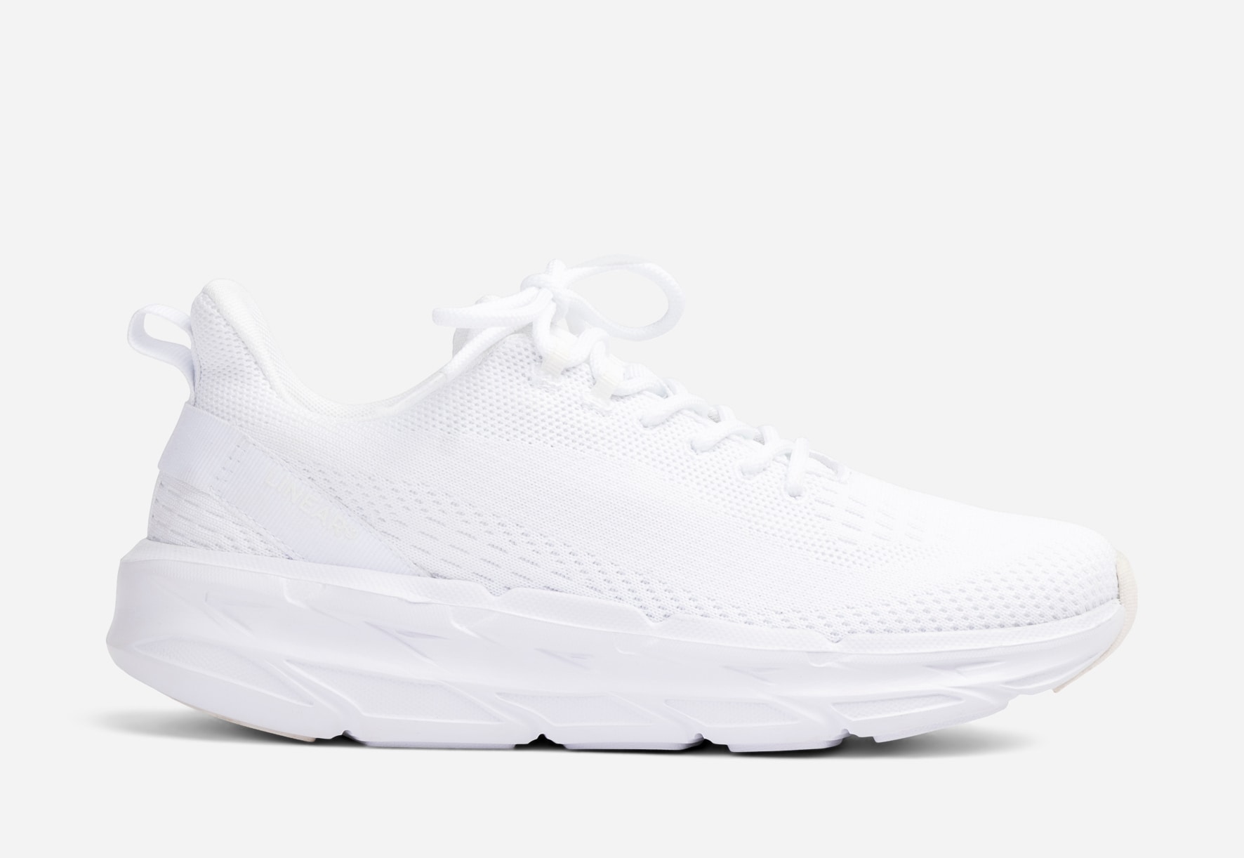 LINEAR, Sneakers