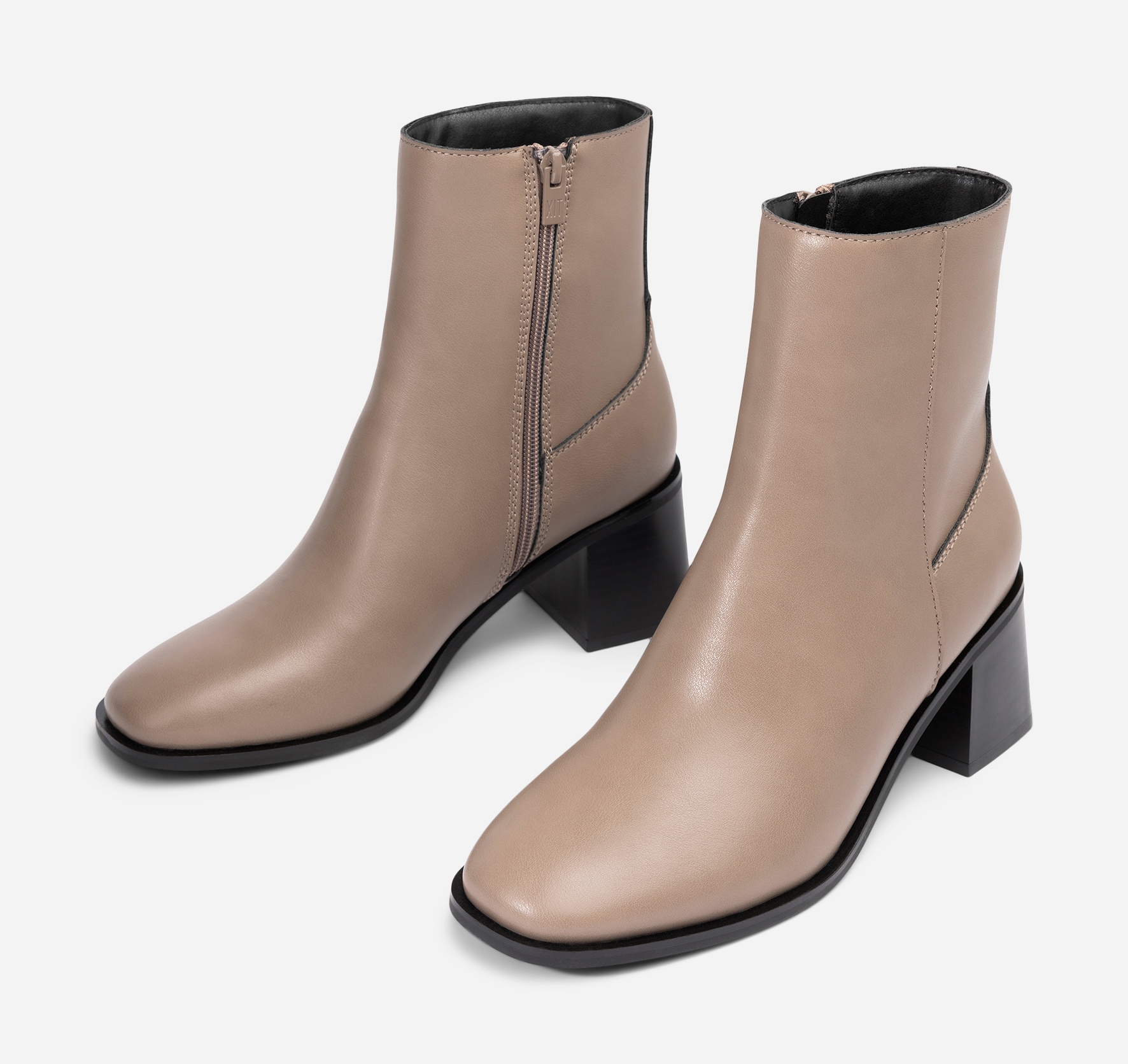 XIT, Boots med dragkedja