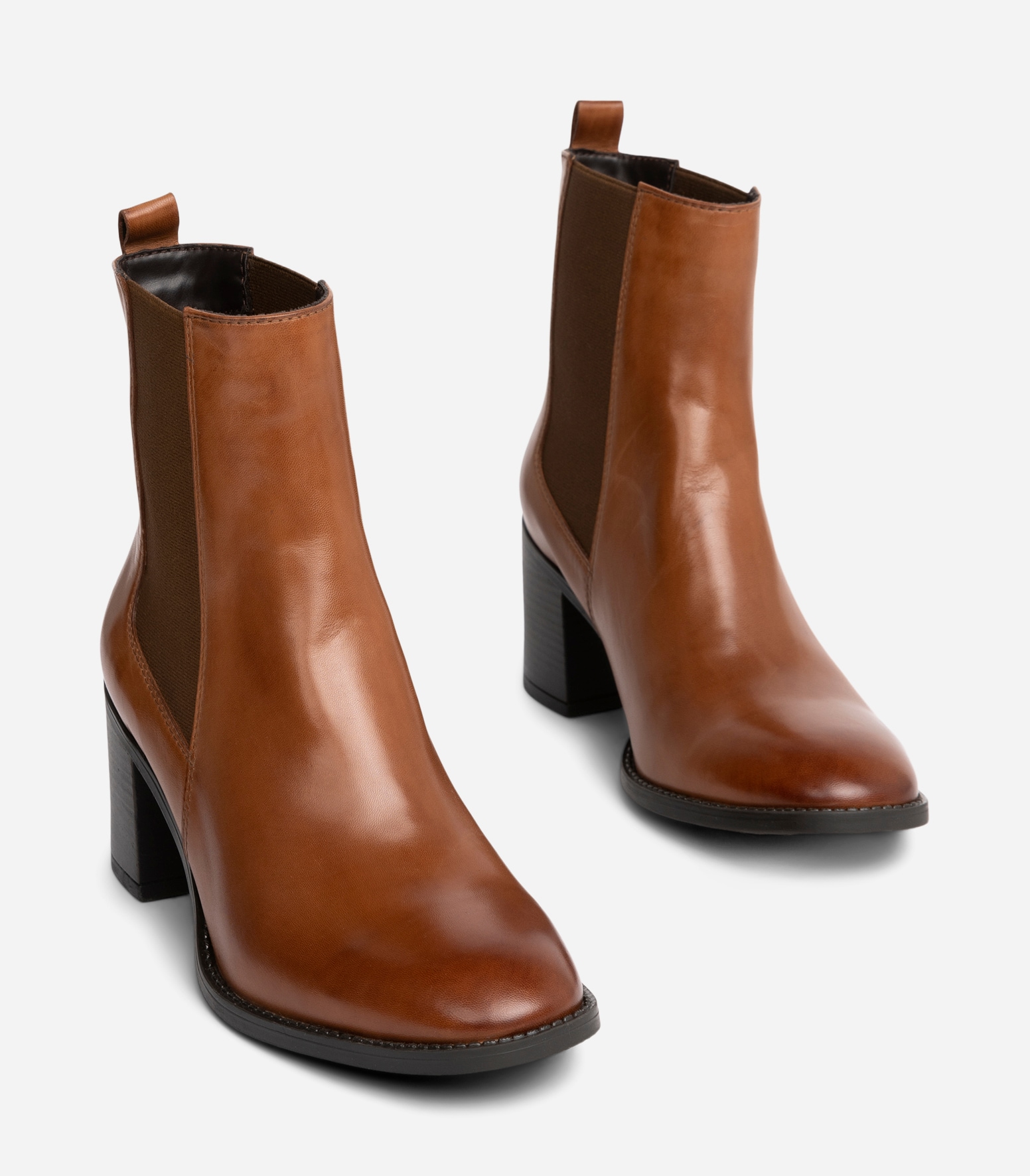 PACE, Chelseaboots