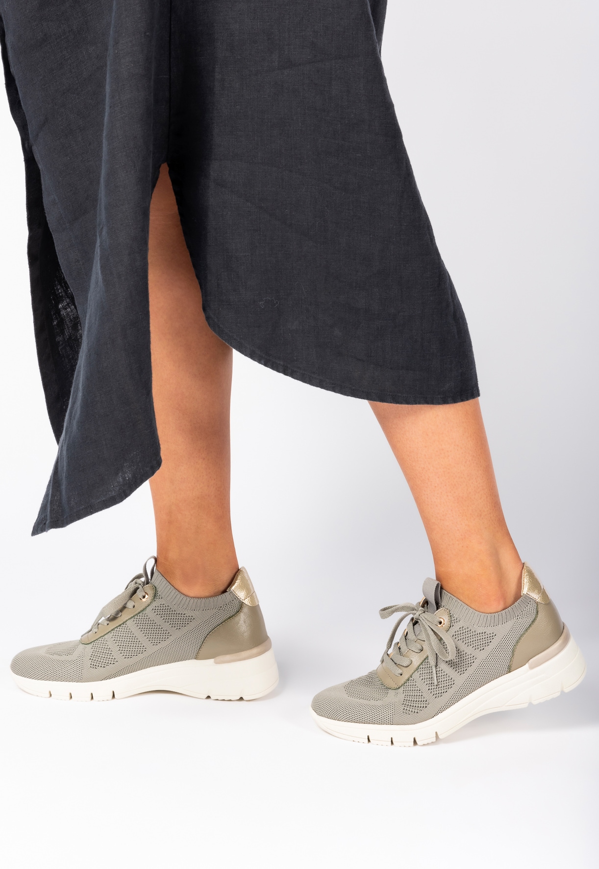 SO ALL, Sneakers