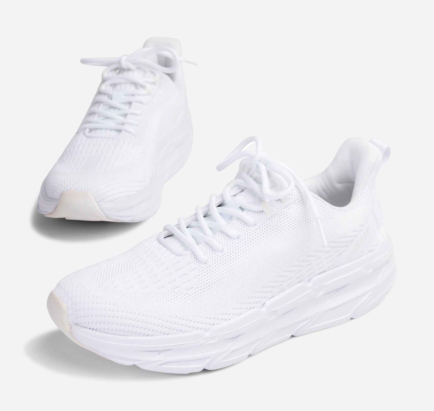 LINEAR, Sneakers