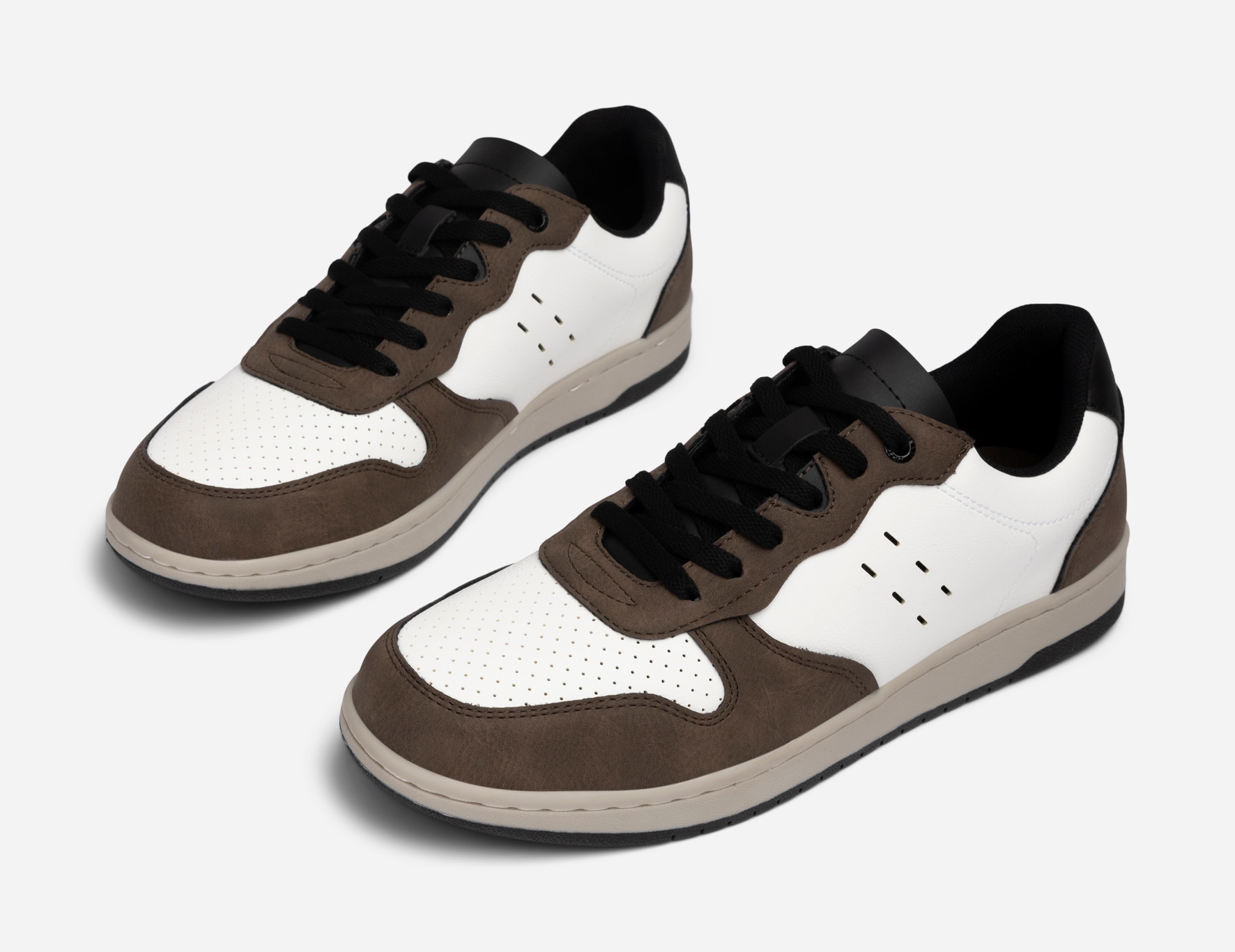 LINEAR, Sneakers