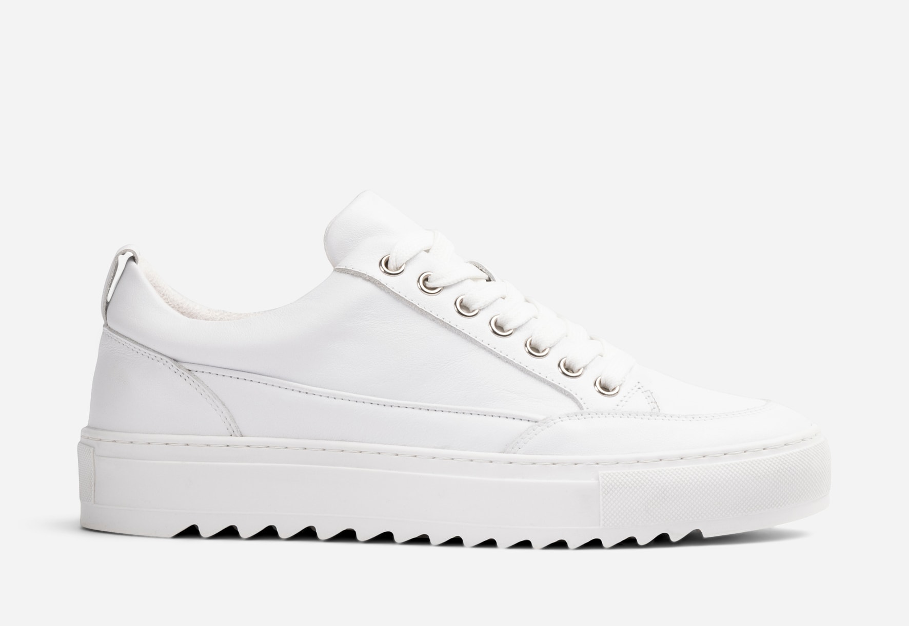 PACE, Sneakers