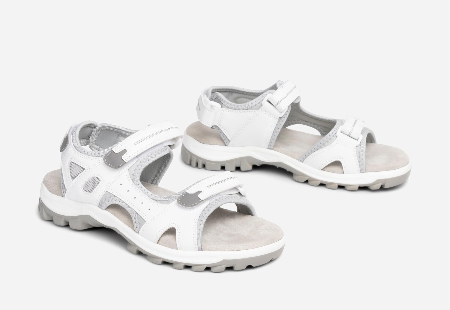 LINEAR, Sandaler