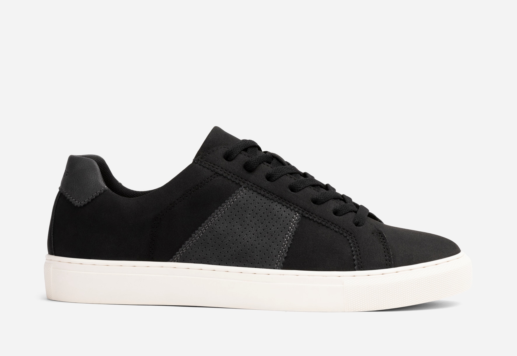 LINEAR, Sneakers