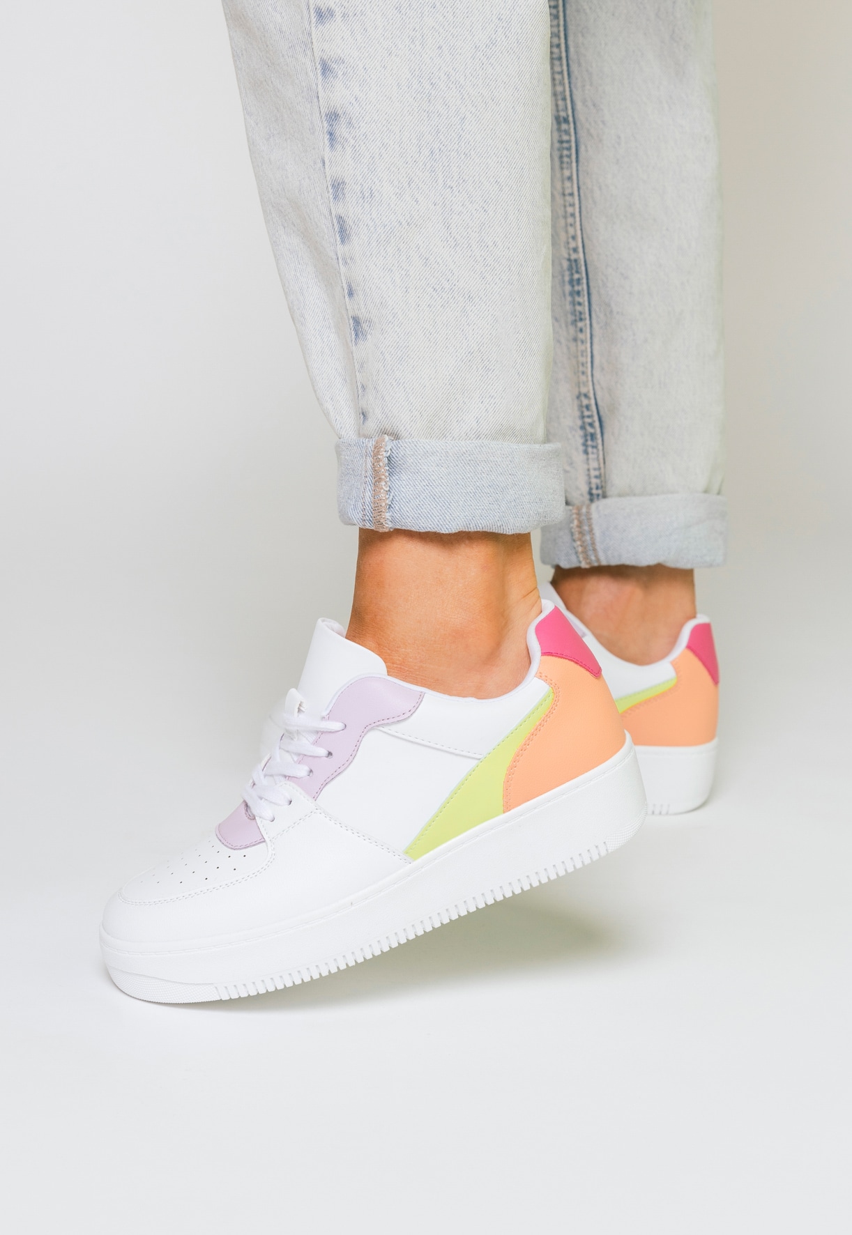 XIT, Sneakers