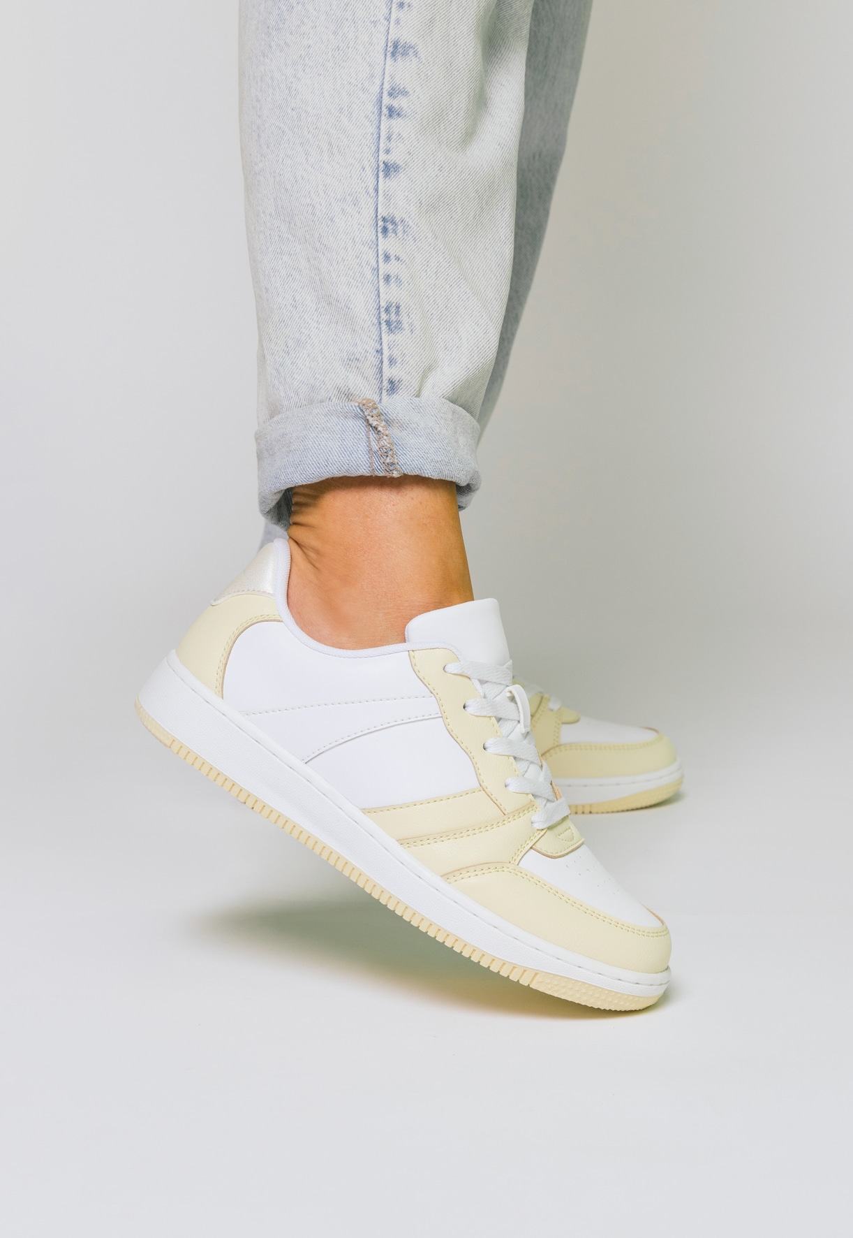 XIT, Sneakers