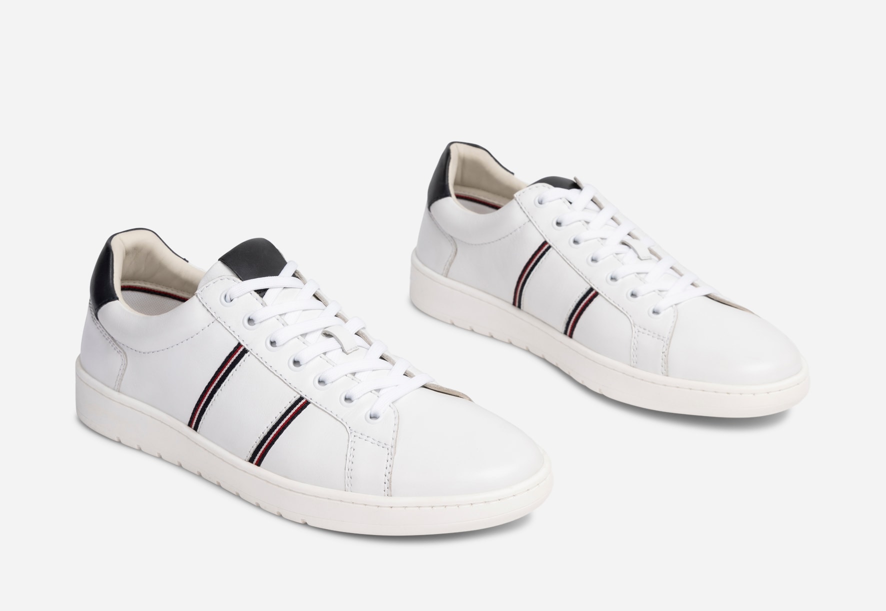 PACE, Sneakers