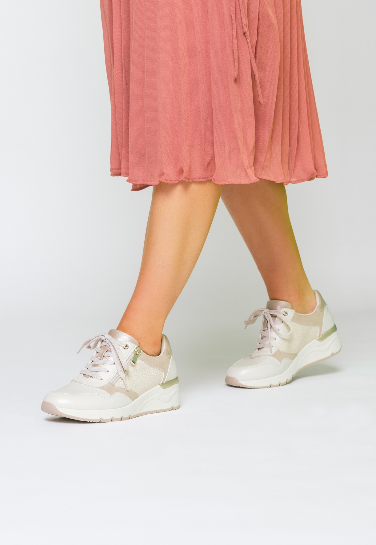 SO ALL, Sneakers