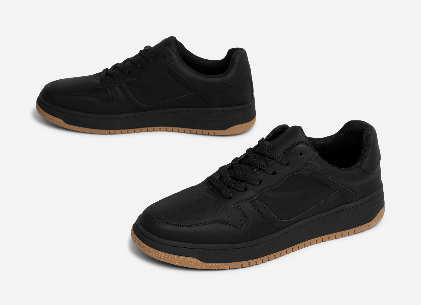 LINEAR, Sneakers