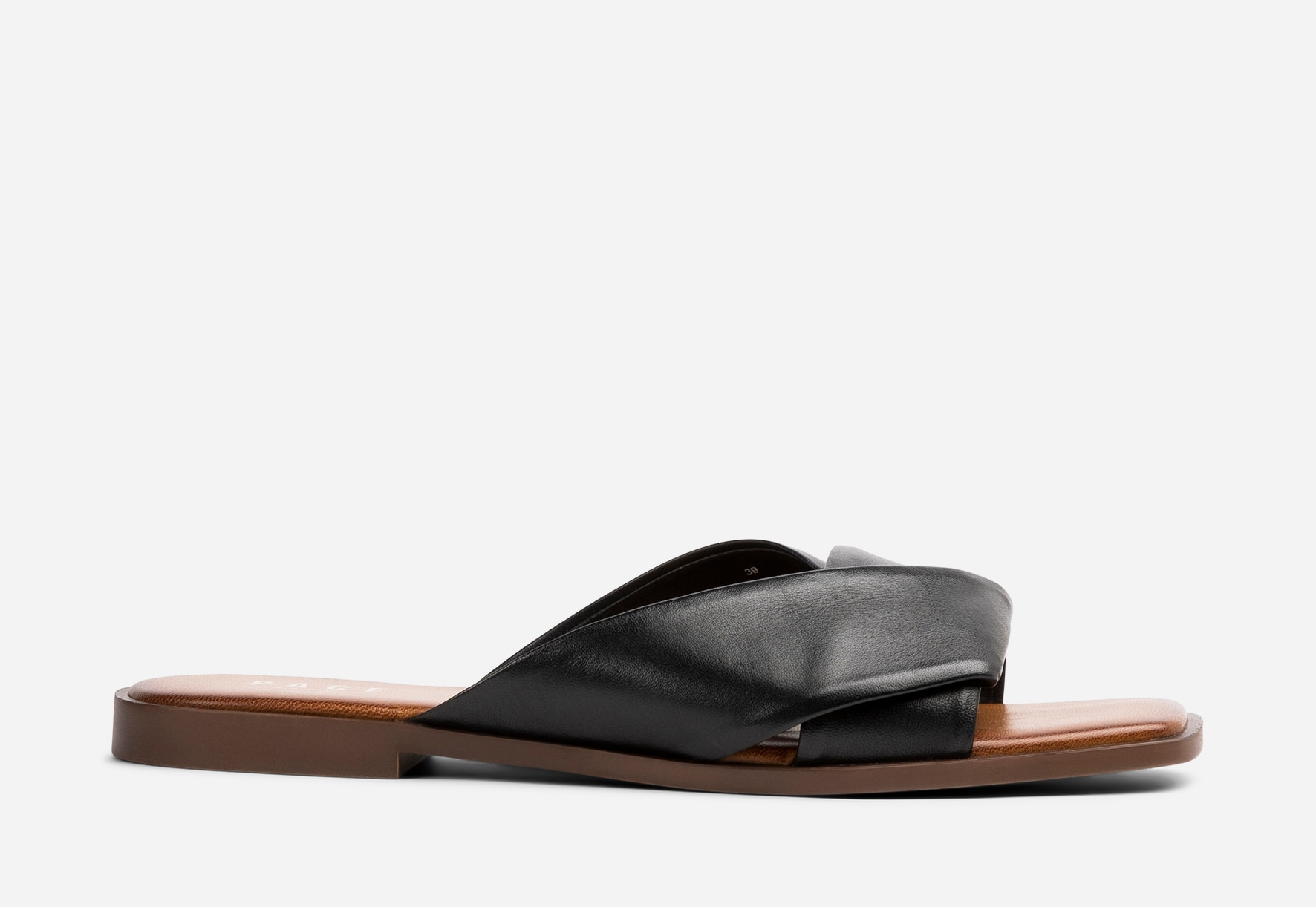 PACE, Sandaler