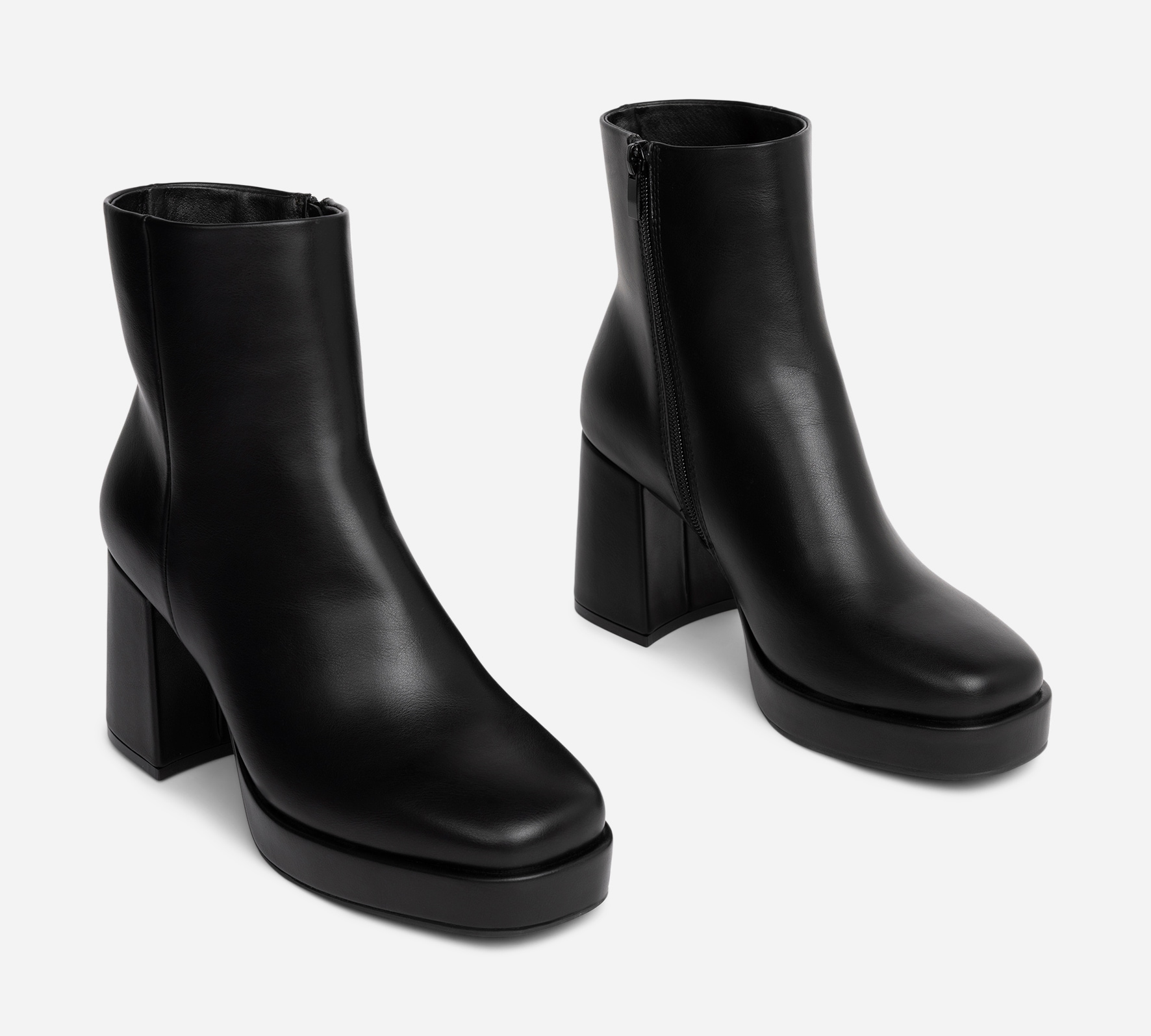 XIT, Boots