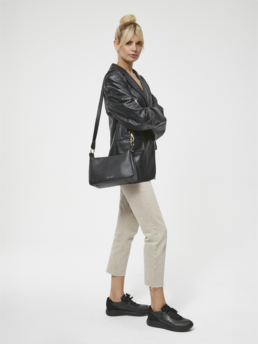 Czarne sportowe półbuty