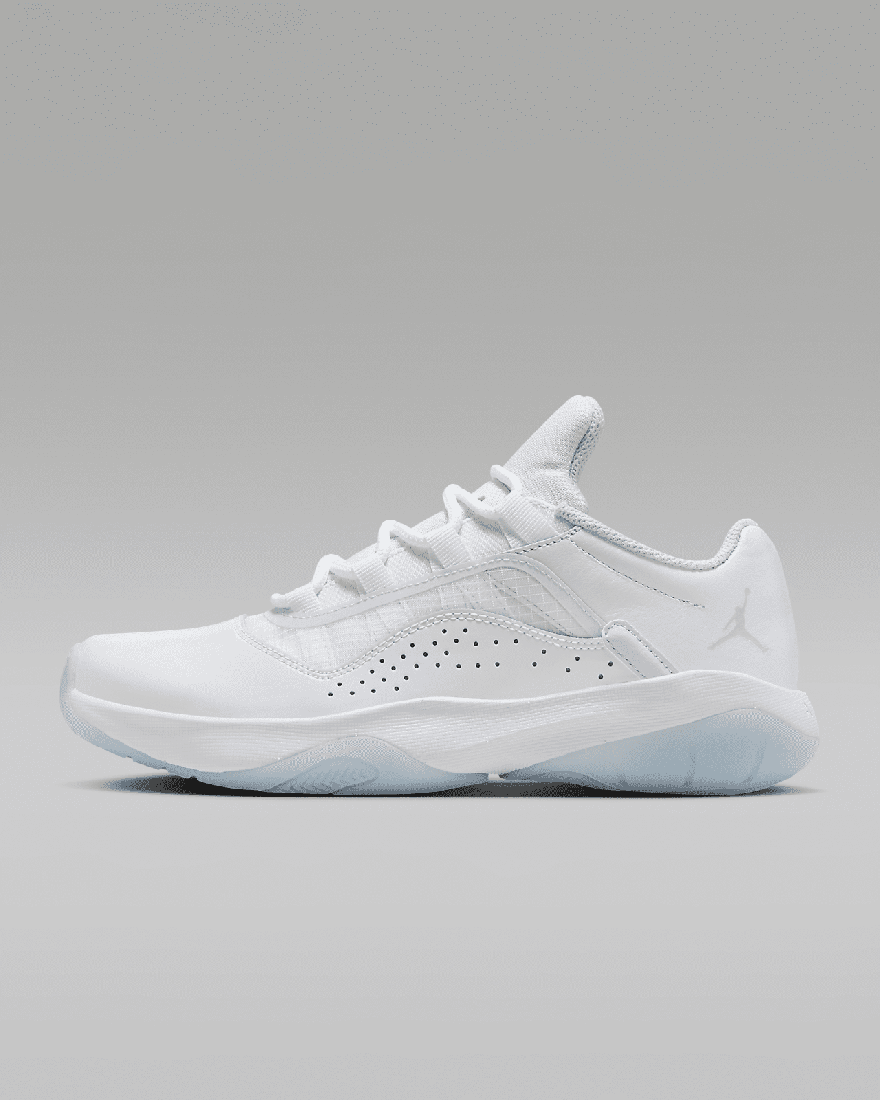 Air Jordan 11 CMFT Low