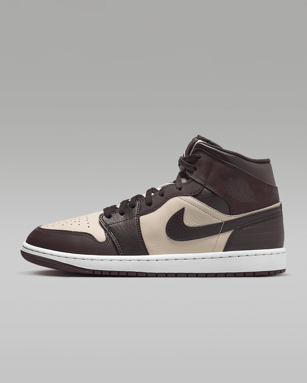 Air Jordan 1 Mid SE